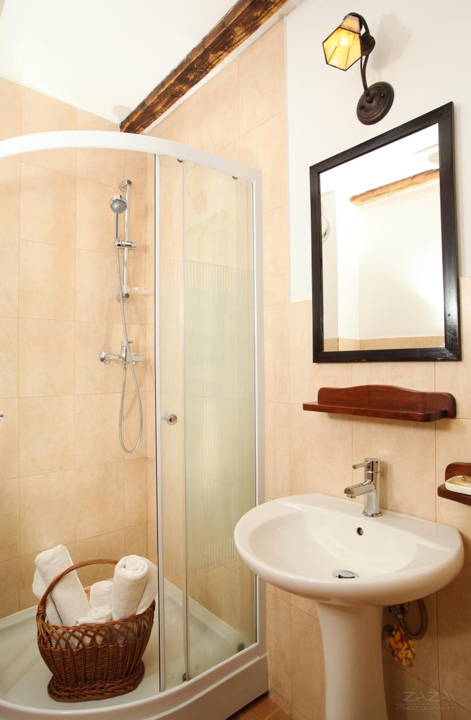 Double Room - Photo 3