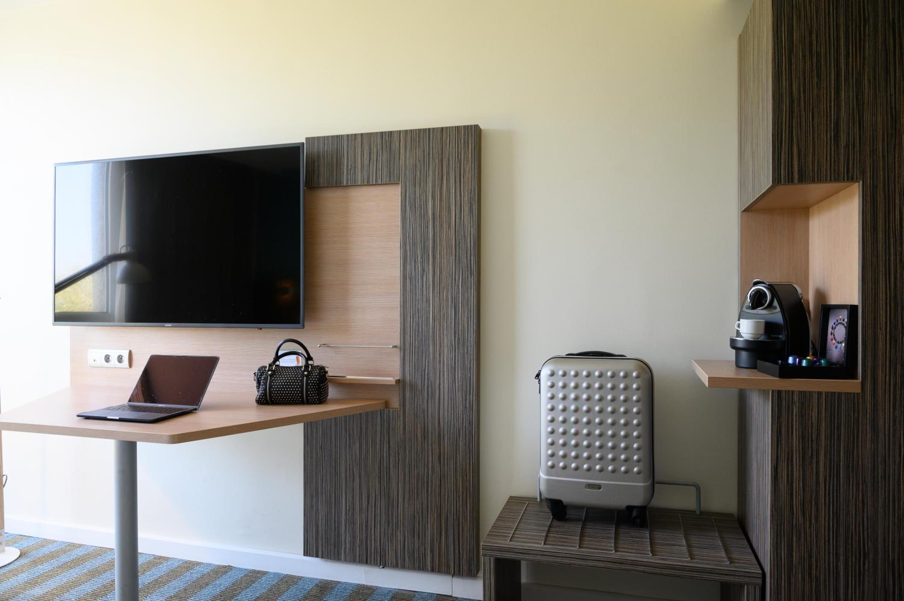 Privilege King Room - Photo 2