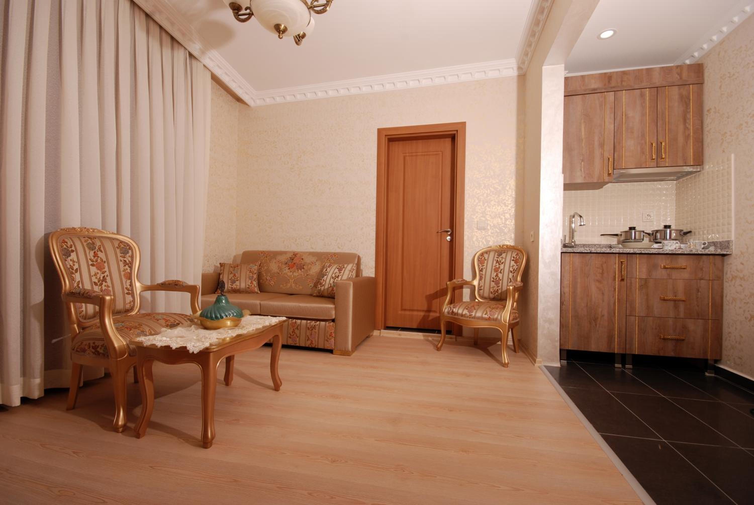 Three-Bedroom Apartment (10 Adults) photo 3