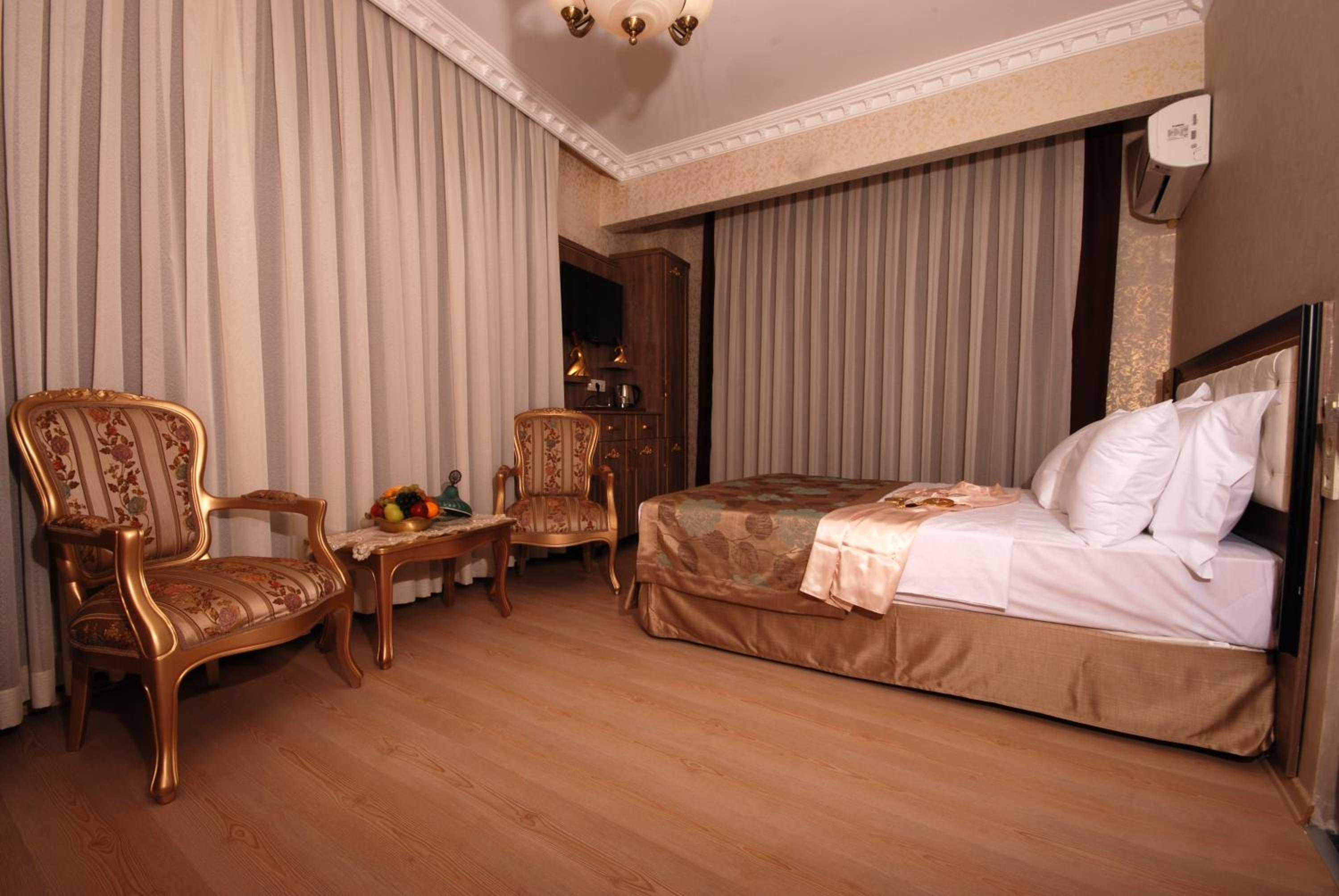 Suite (2 Adults) photo 3