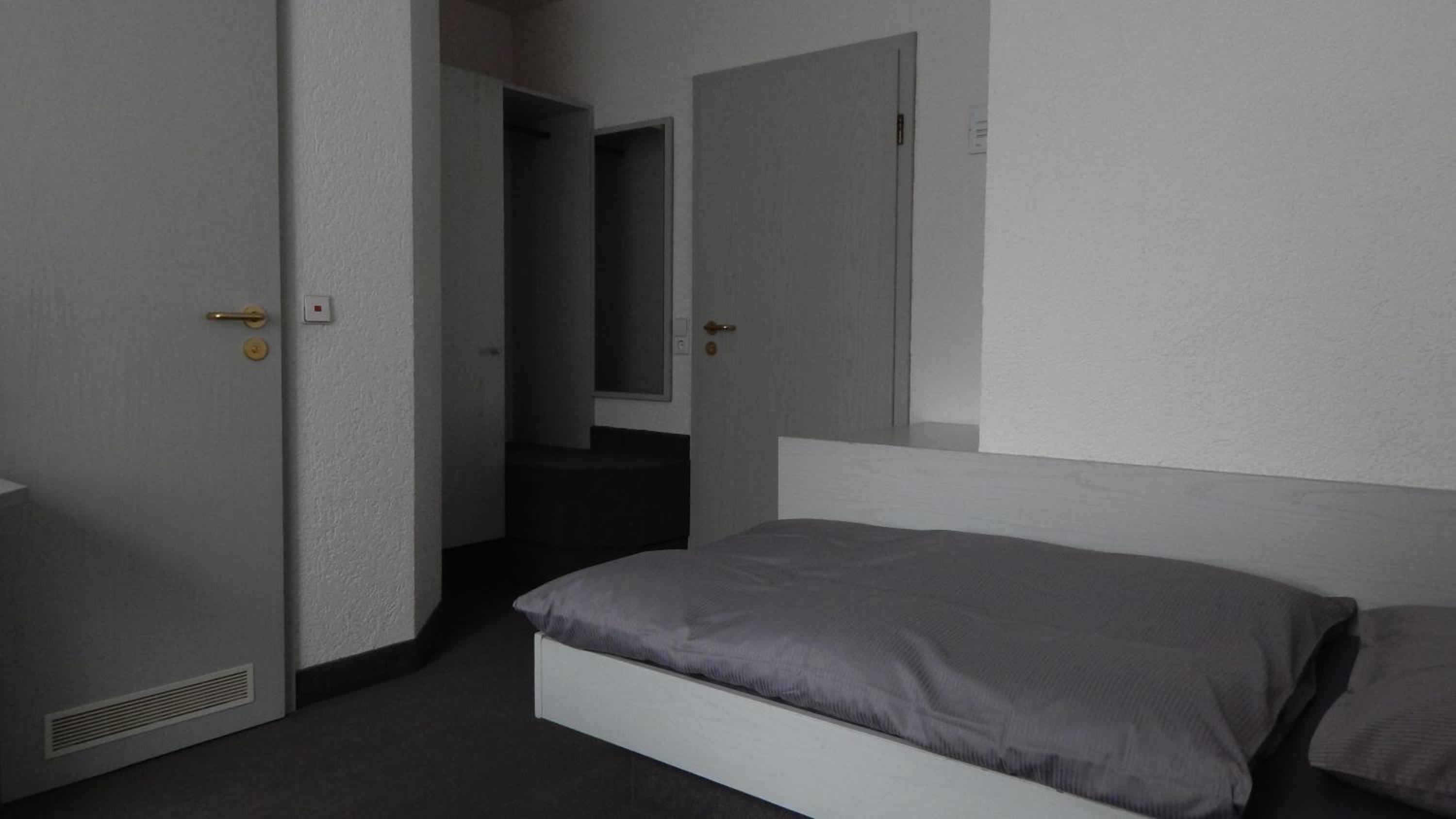 Single Room photo 3