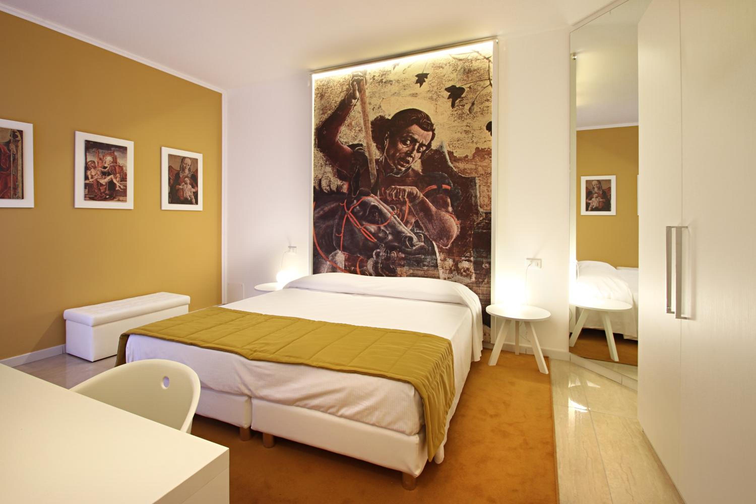 Double Room - Photo 2