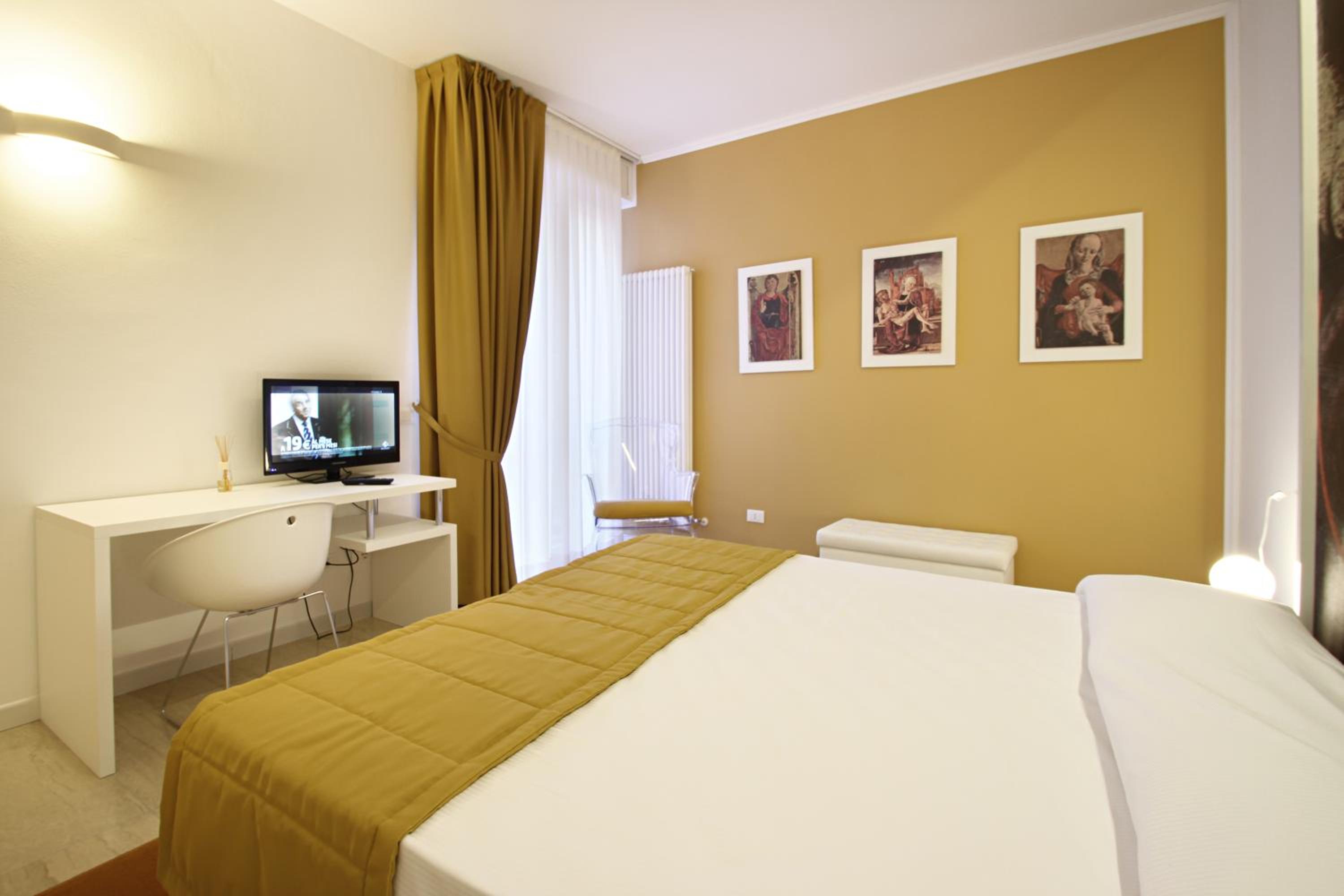 Double Room - Photo 1