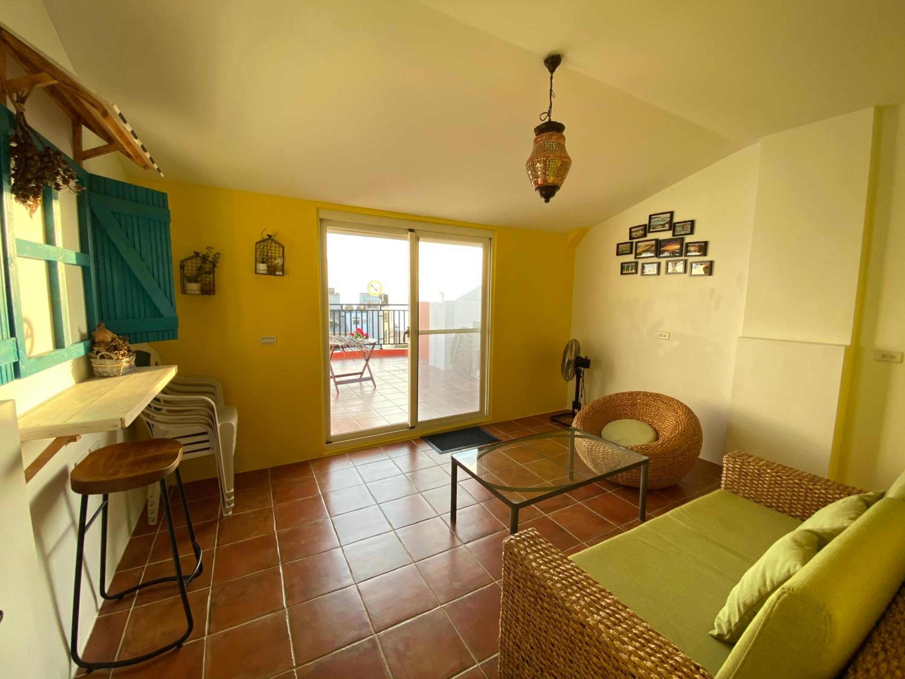 Family Room with Sea View - Photo 6