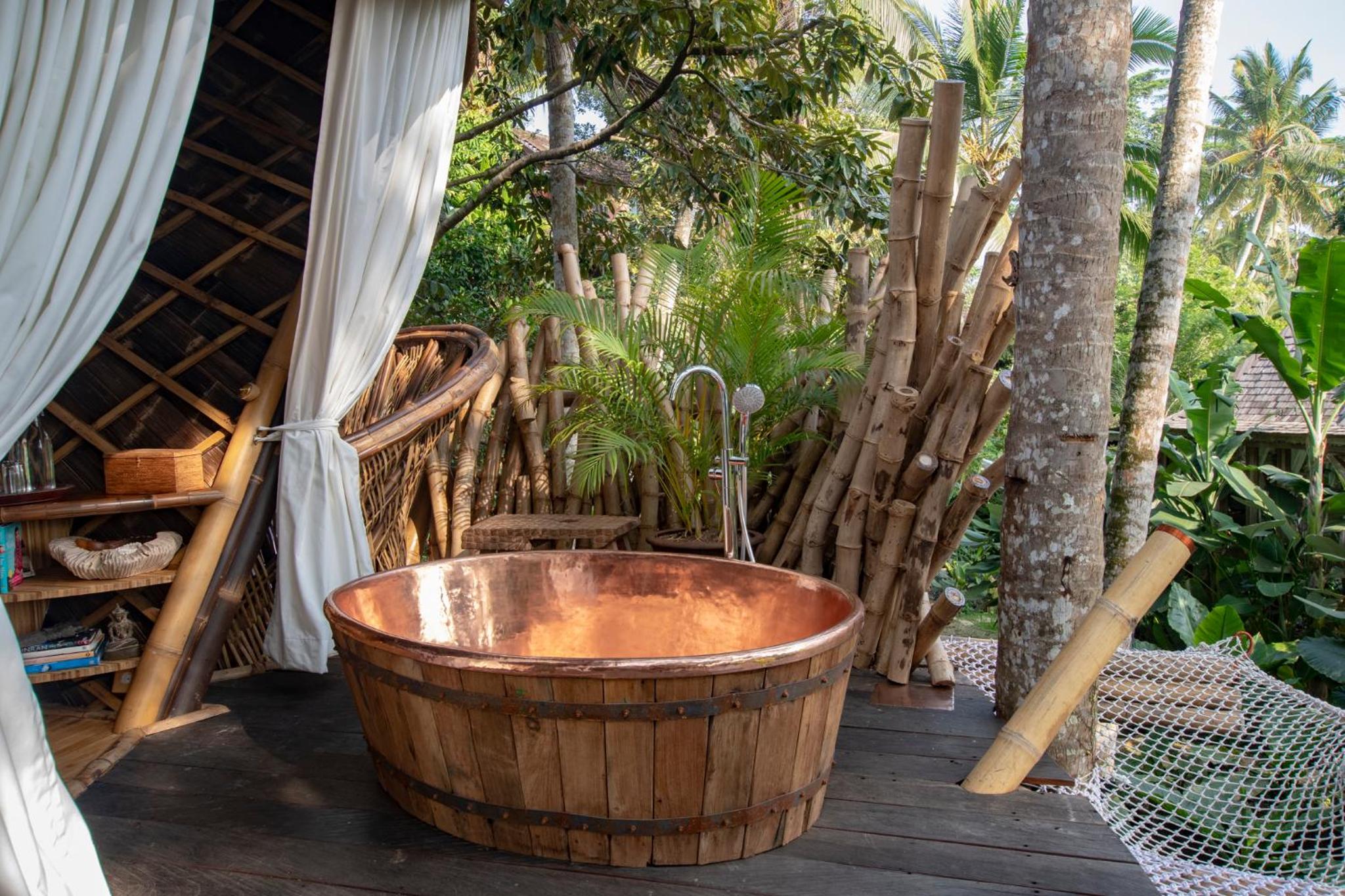 Treehouse  Wooden Villa  with Bathtub and Garden View  - Photo 6