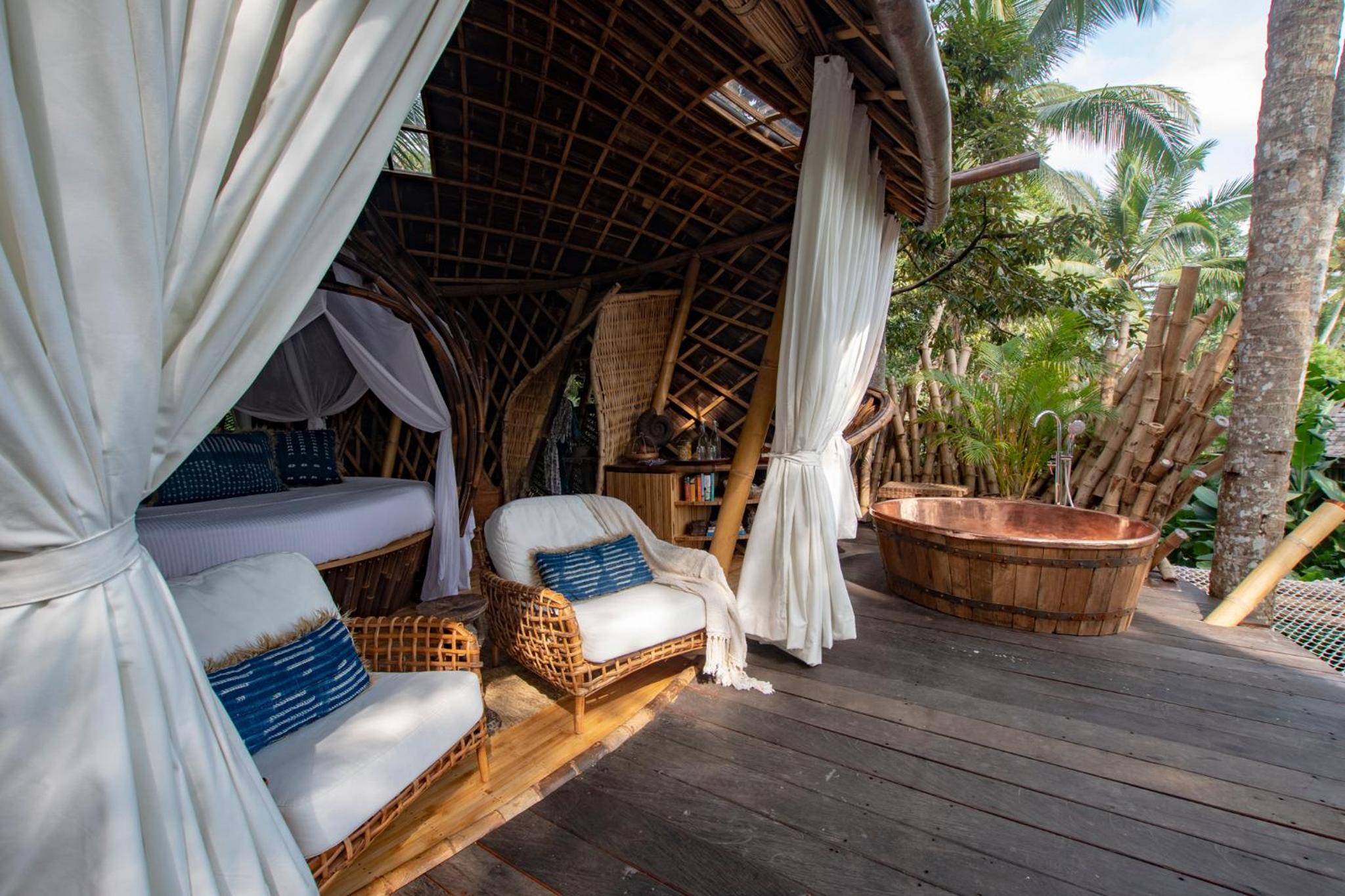 Treehouse  Wooden Villa  with Bathtub and Garden View  - Photo 7
