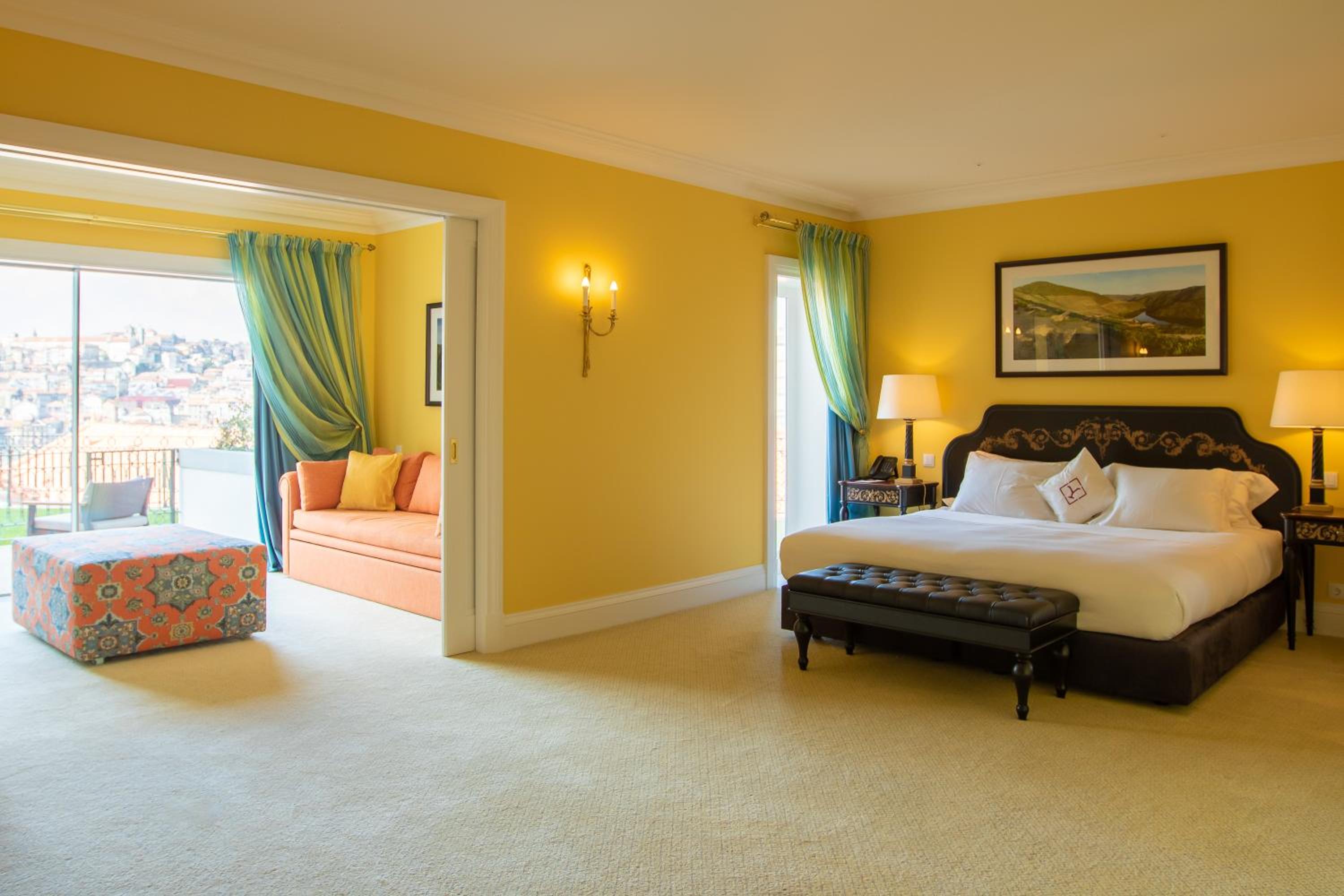 Deluxe Suite with Panoramic River View - Photo 2