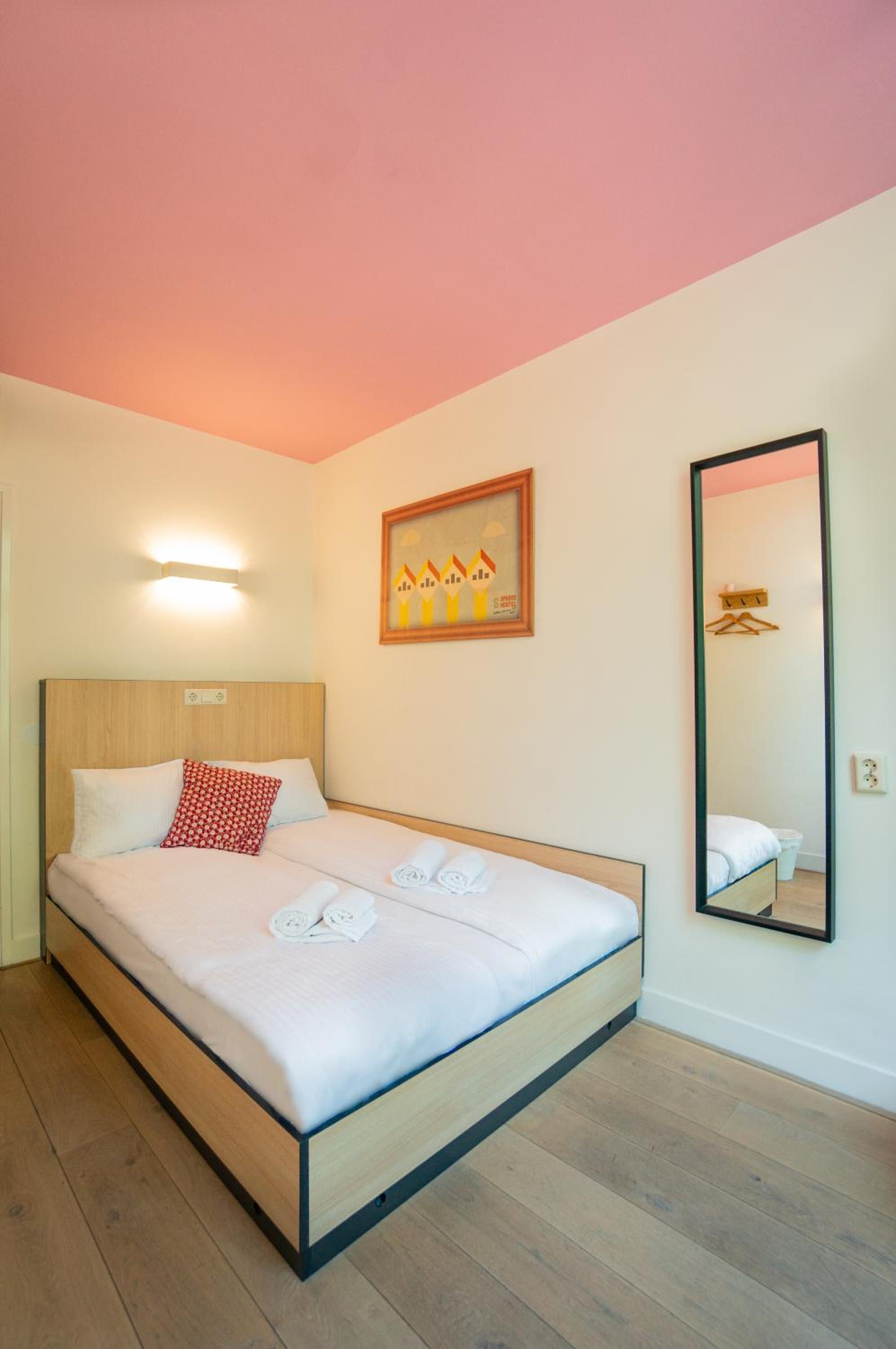 Single Room photo 2