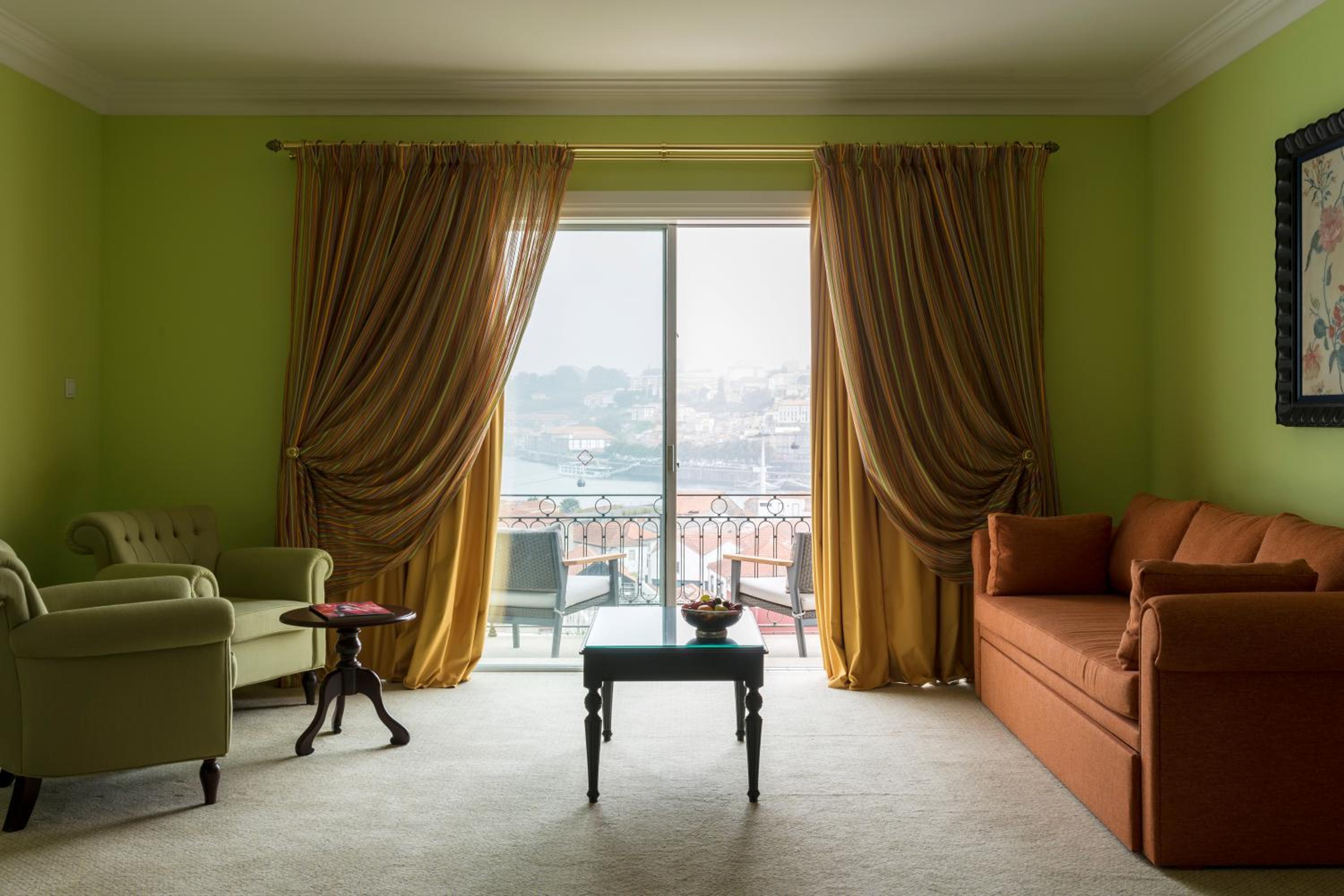 Suite - Photo 7