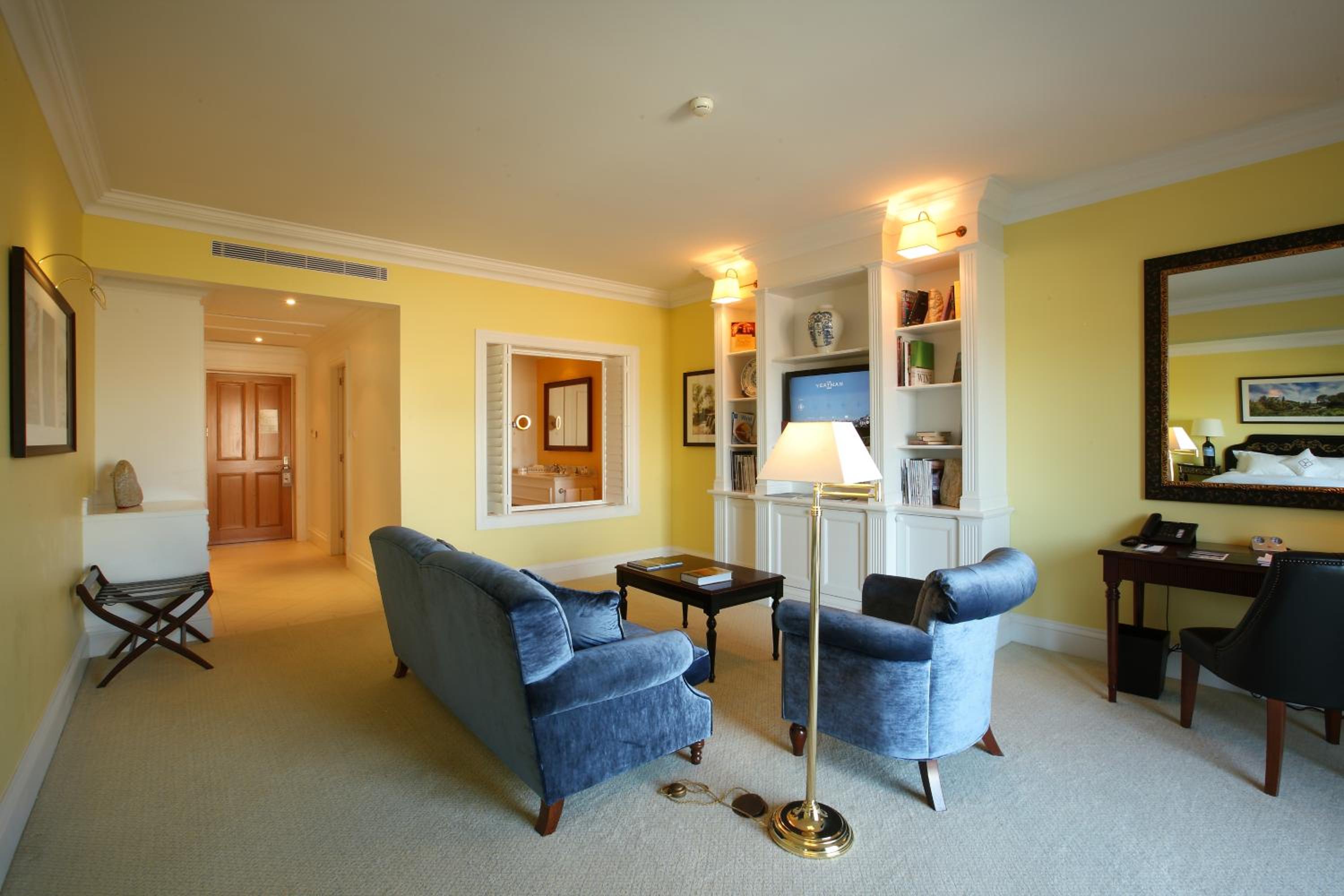 Deluxe Suite with Panoramic River View - Photo 1