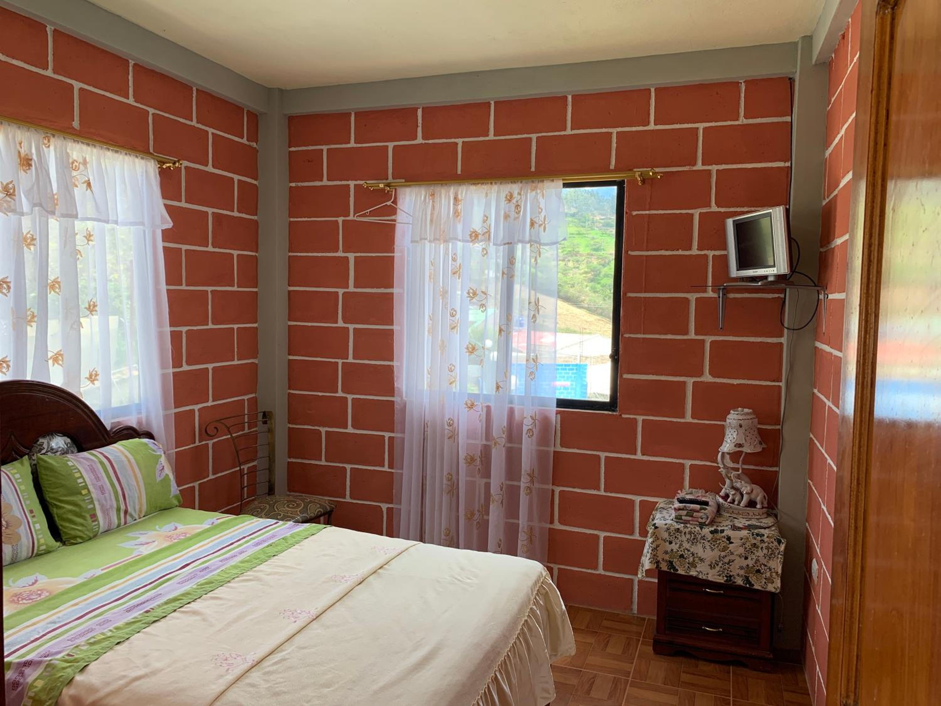 Double Room with Shared Bathroom photo 2