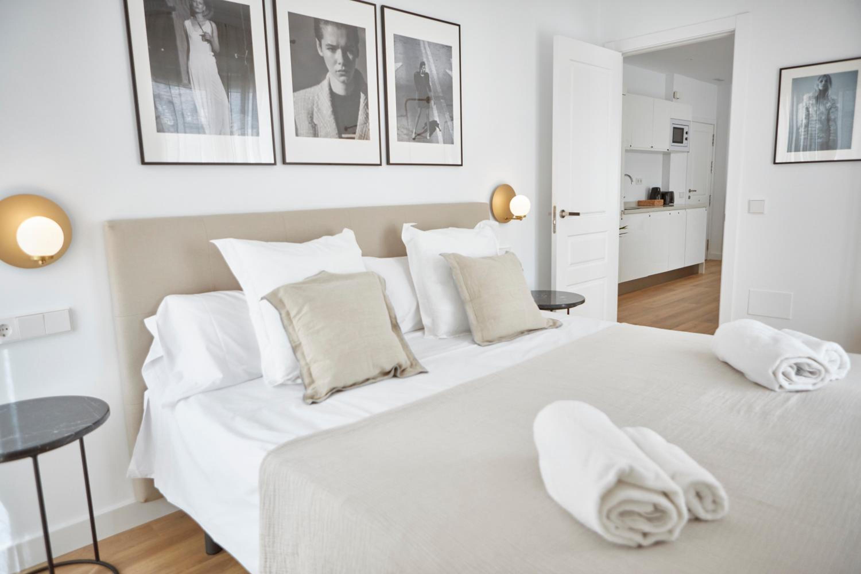 One-Bedroom Apartment - Photo 13