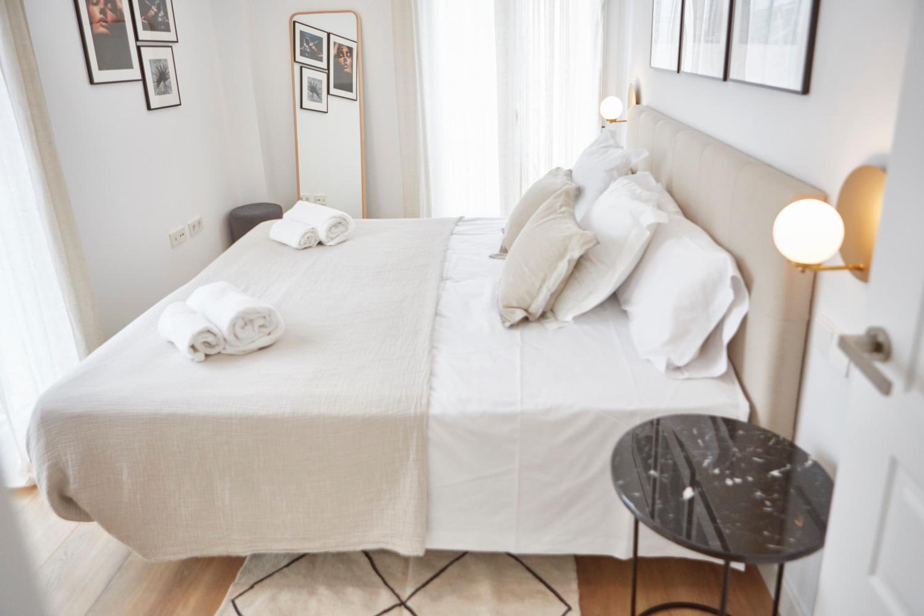 One-Bedroom Apartment - Photo 16