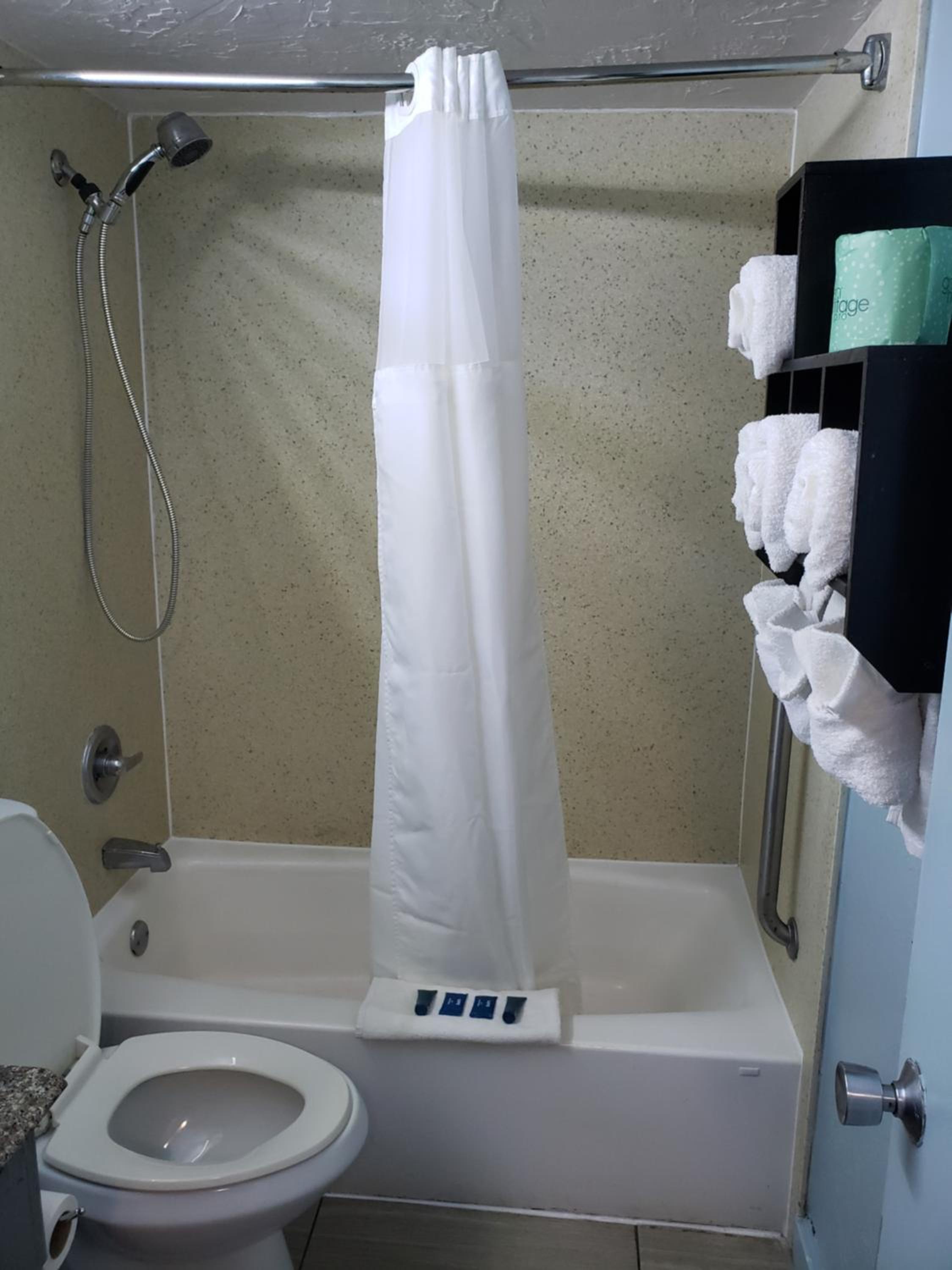Double Room - Photo 2