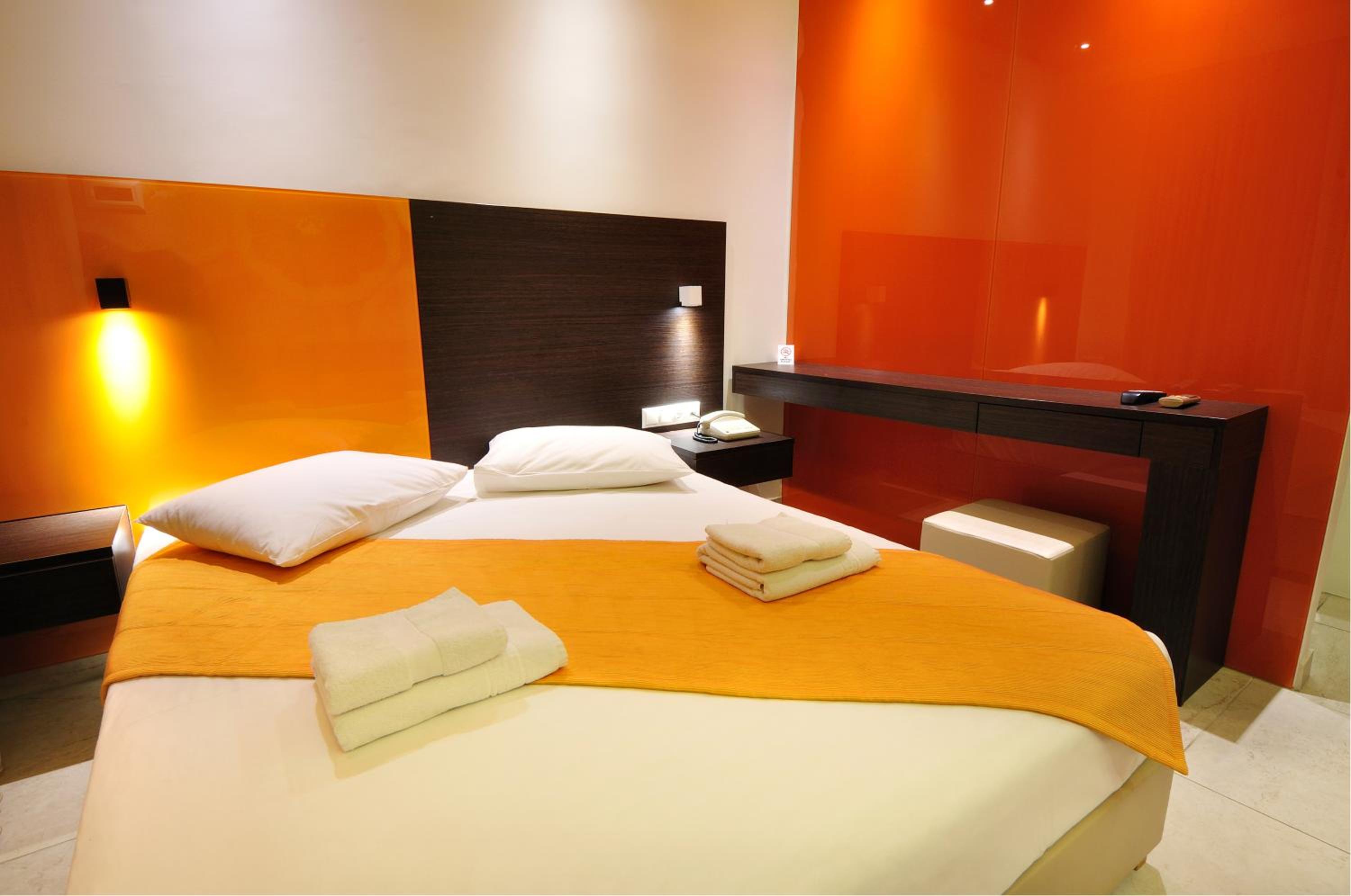 Deluxe Triple Room - Photo 2
