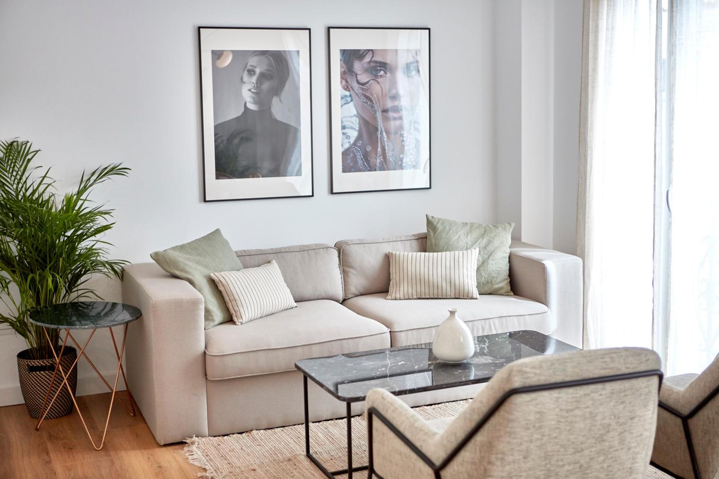 One-Bedroom Apartment - Photo 3