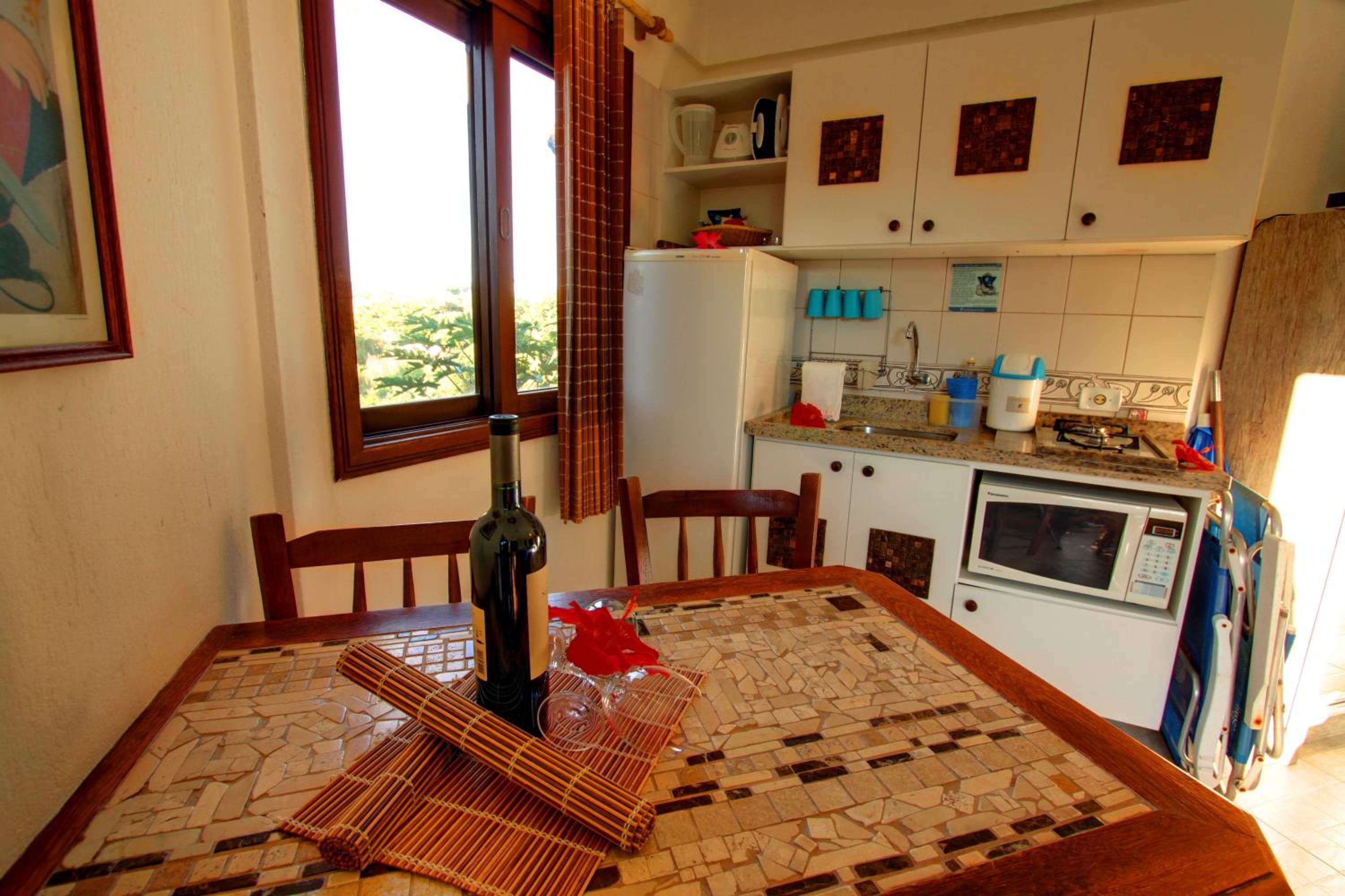 Suite - Photo 10