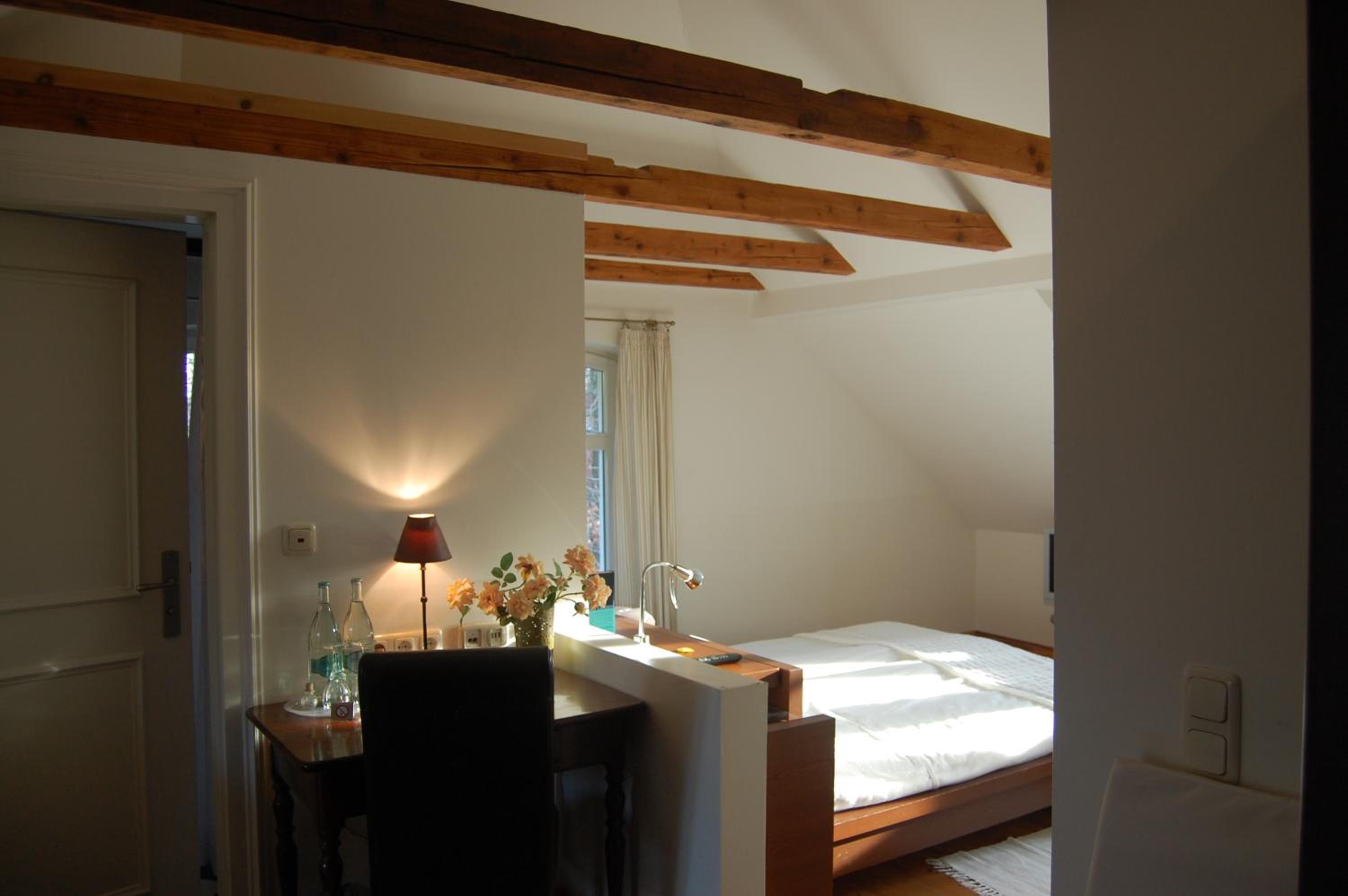 Double Room with Balcony - Photo 2