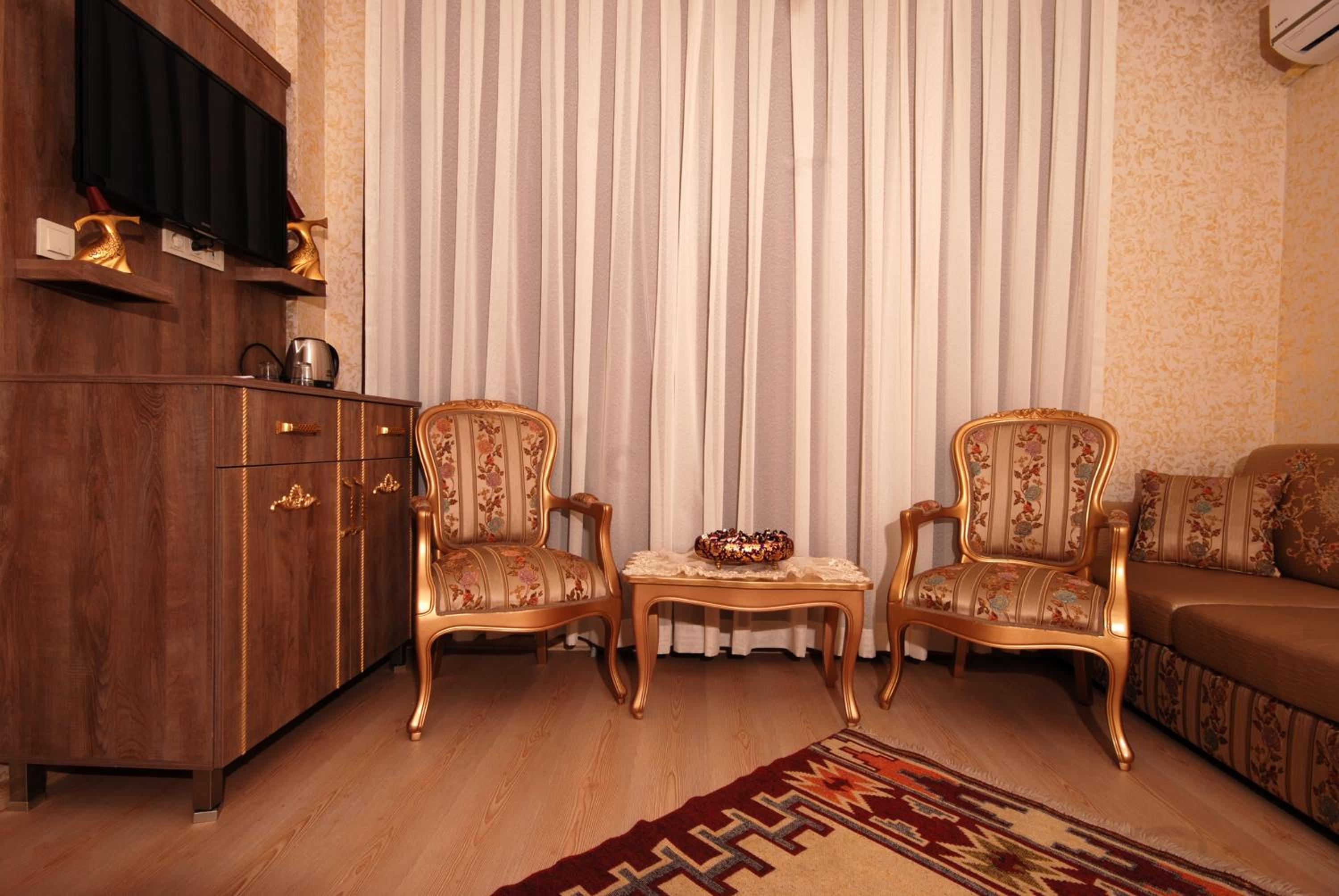 Sultan Executive Family Room photo 3