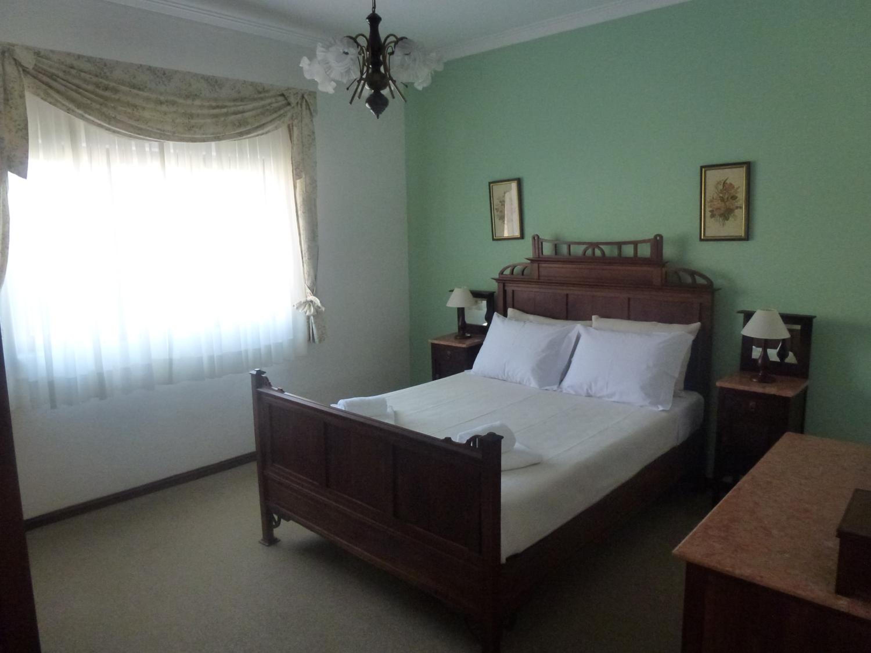 Double Room with Shared Bathroom photo 3