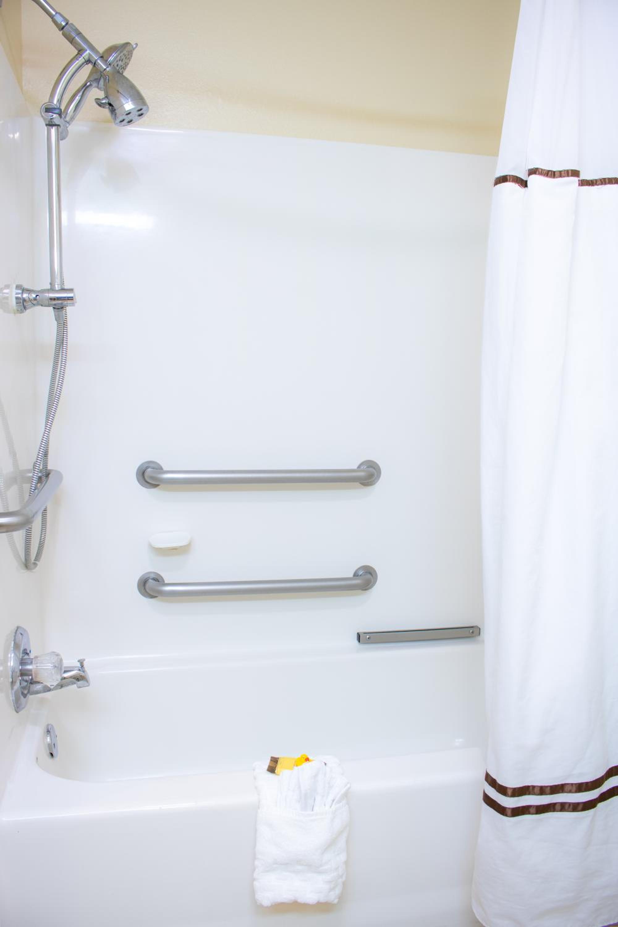 King Suite - Disability Access/Non-Smoking photo 3