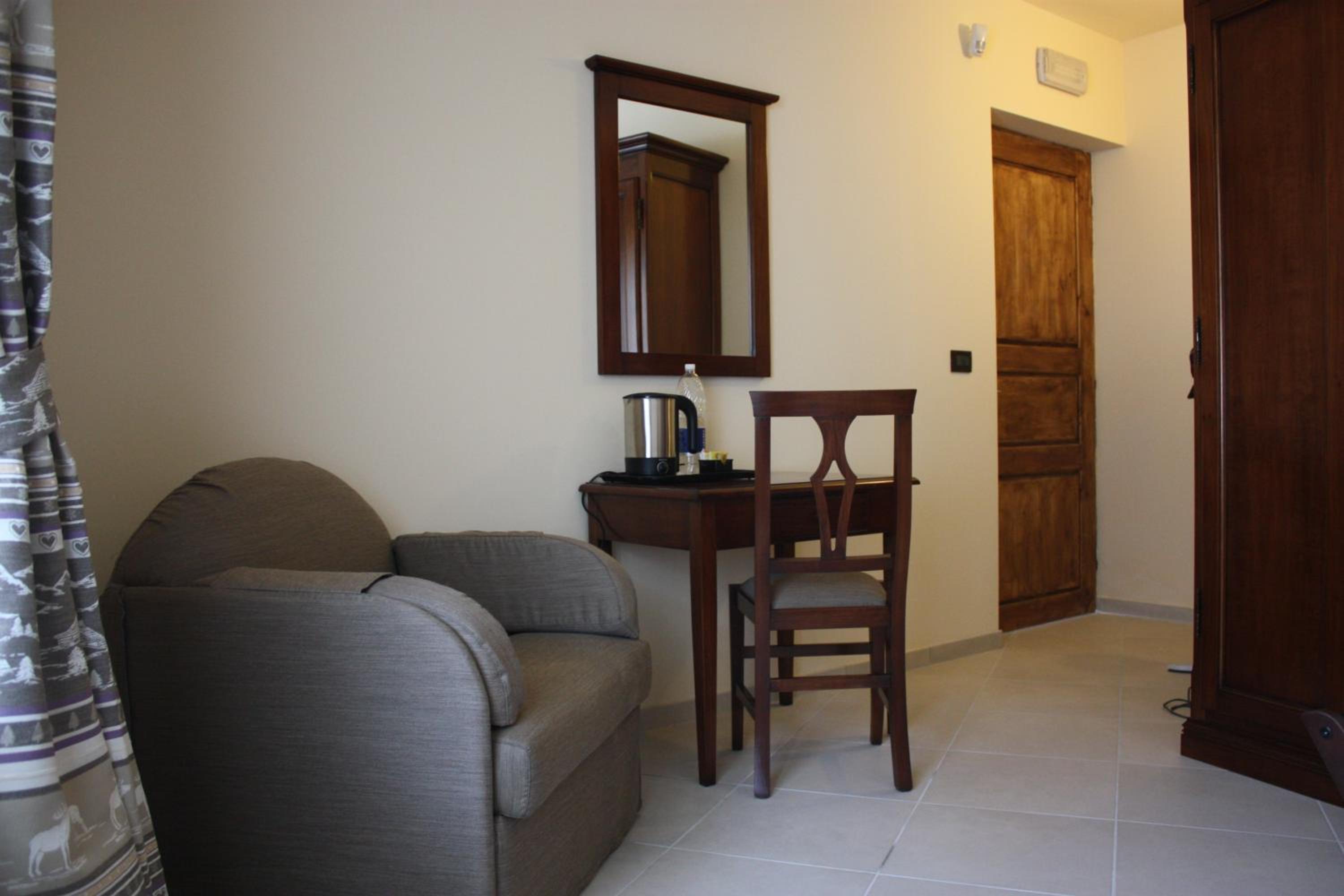 Triple Room - Photo 6