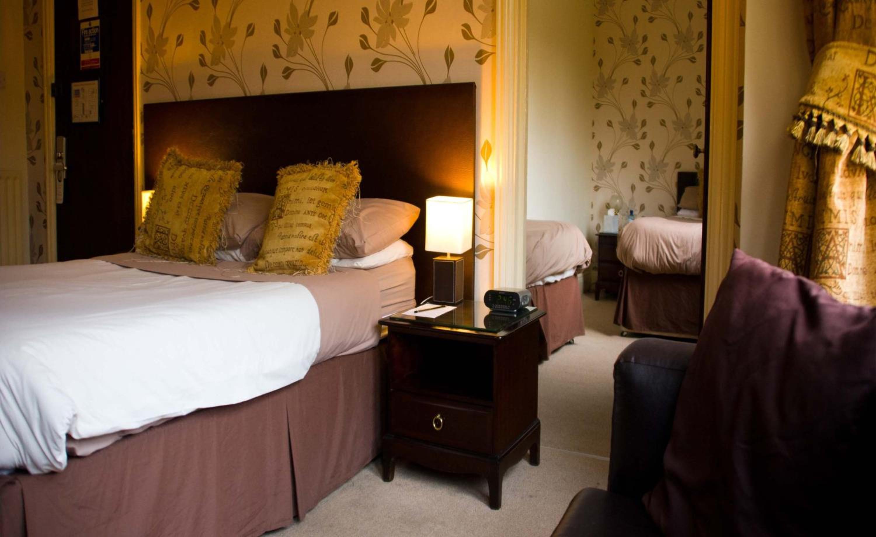 Twin Room - Photo 1