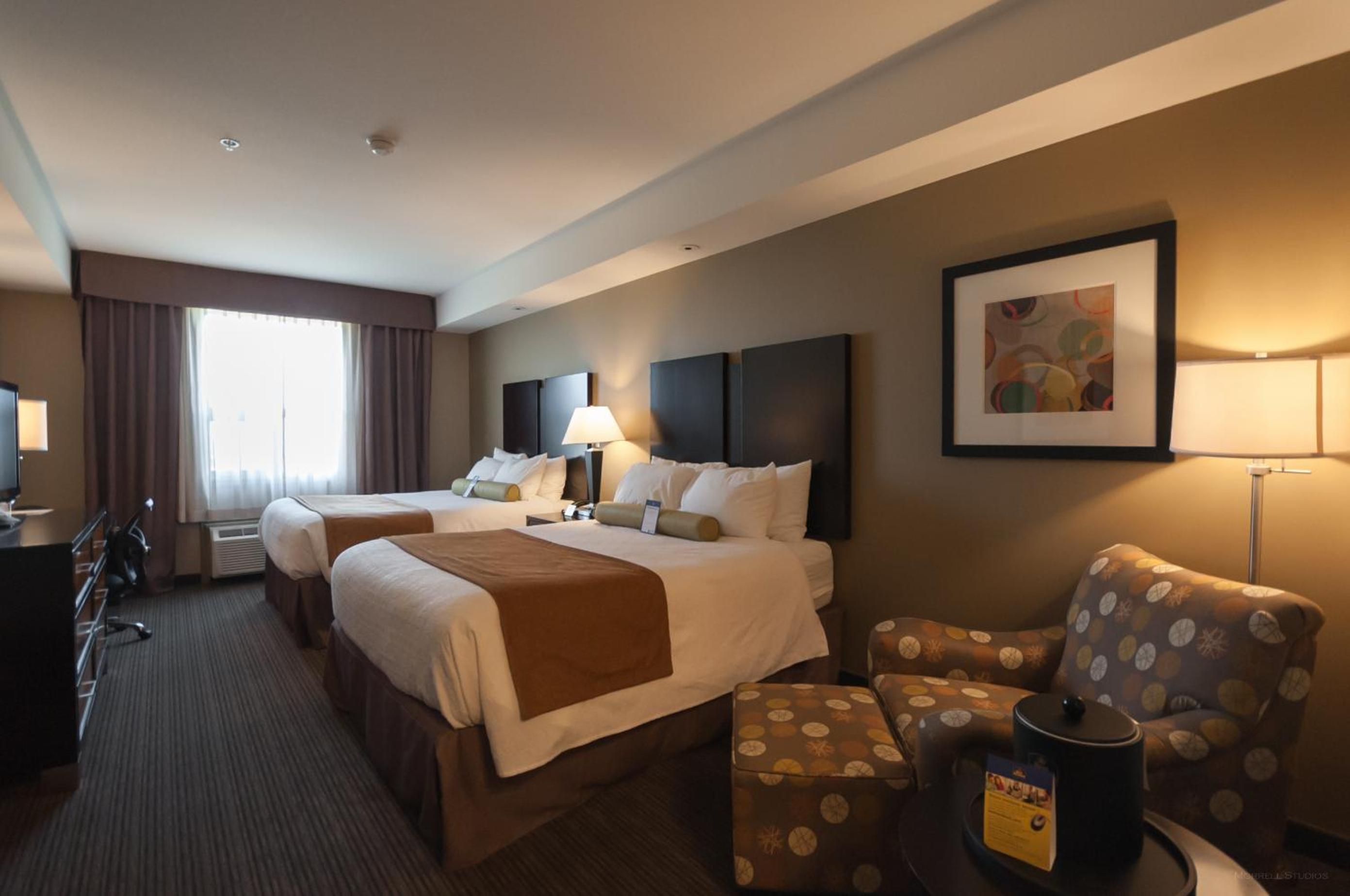 Queen Room with Two Queen Beds and Sofa Bed