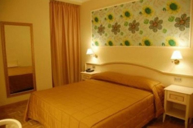 Double or Twin Room - Photo 1