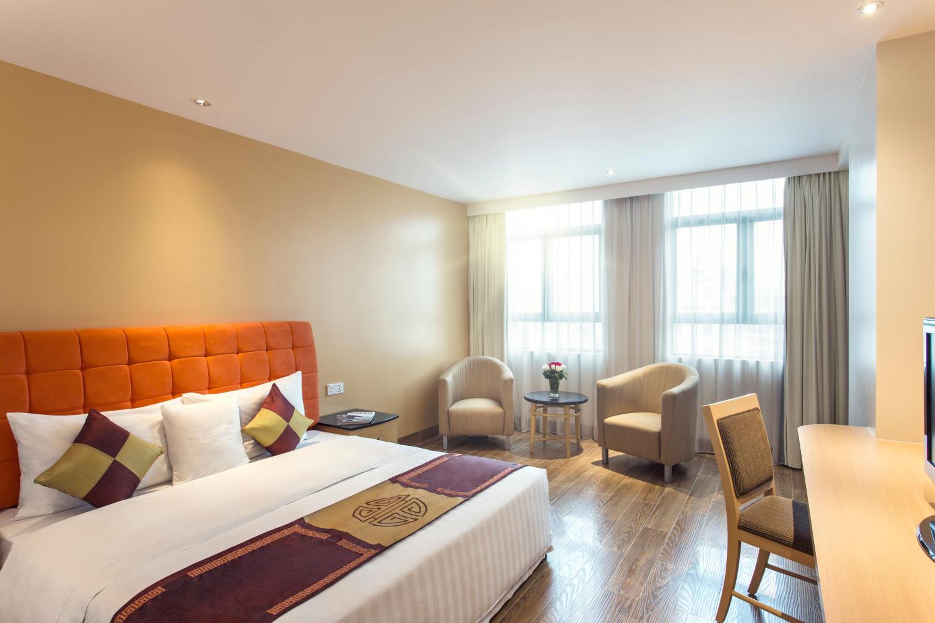 Deluxe King Room photo 3