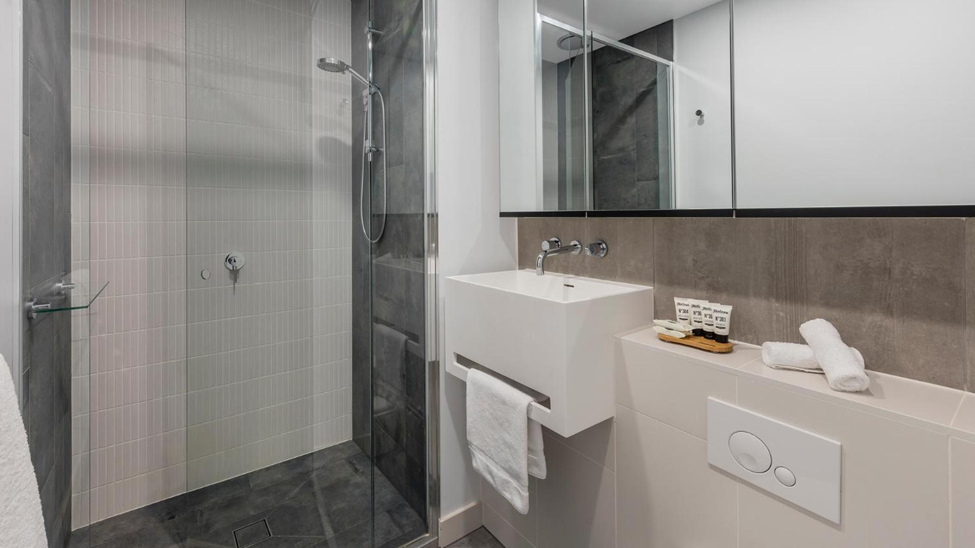 Two-Bedroom Suite photo 3