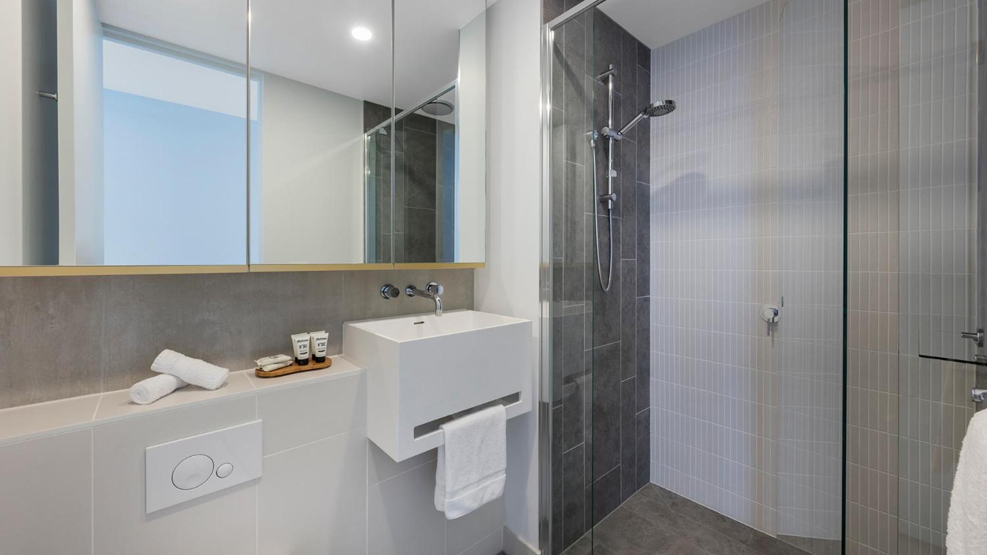 Superior Two-Bedroom Suite - No Housekeeping photo 3