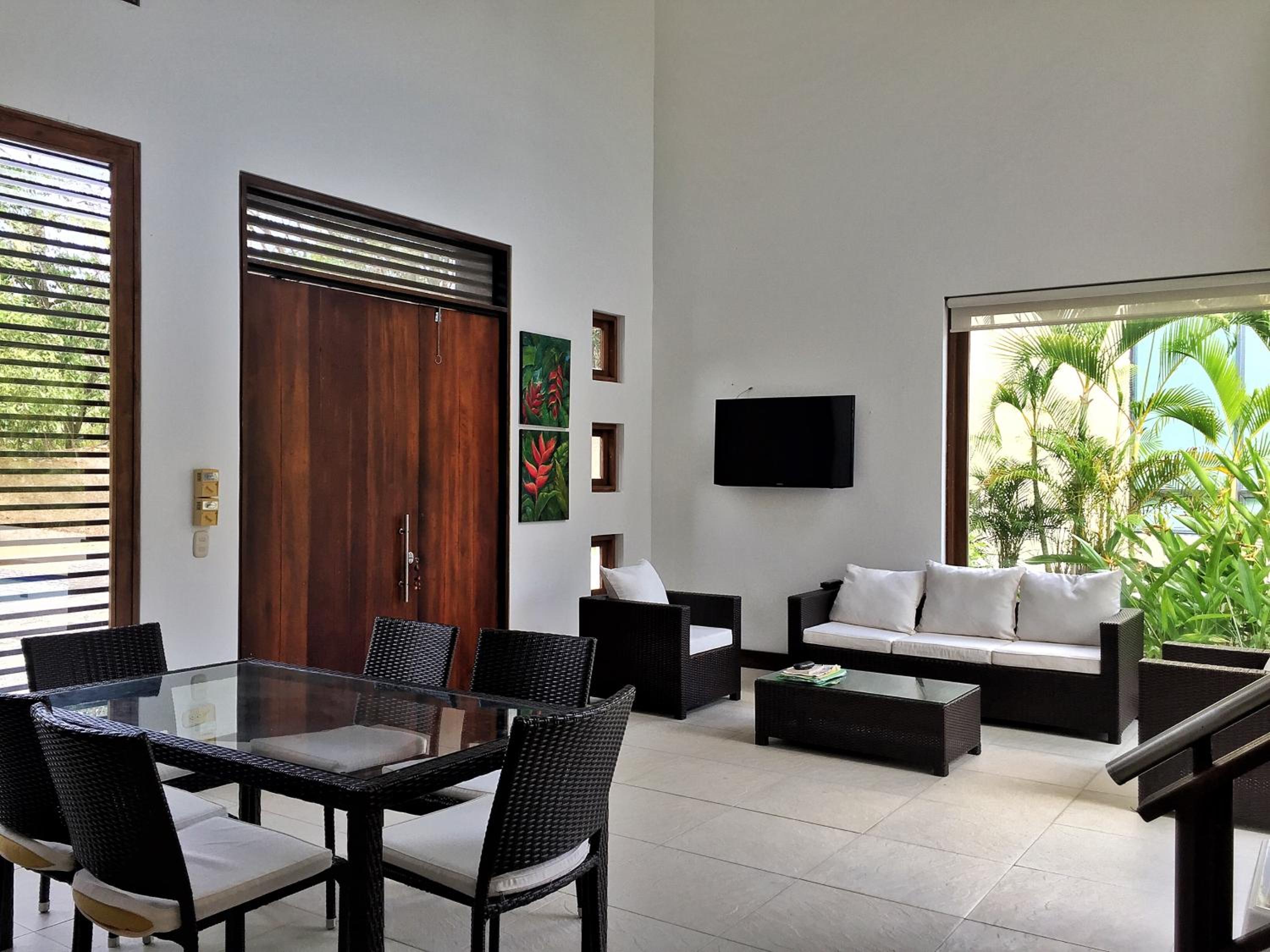 Four-Bedroom Vacation Home photo 1