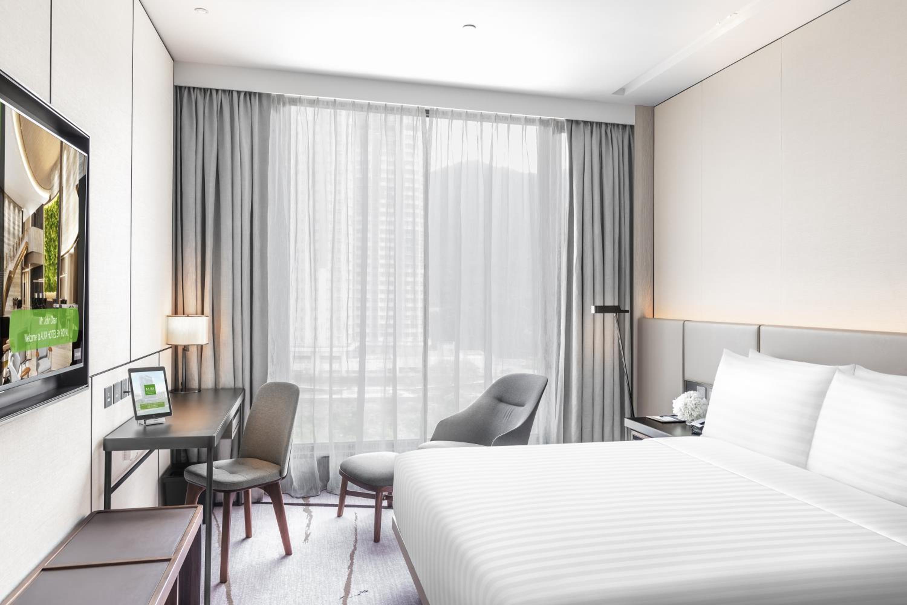 Standard King Room