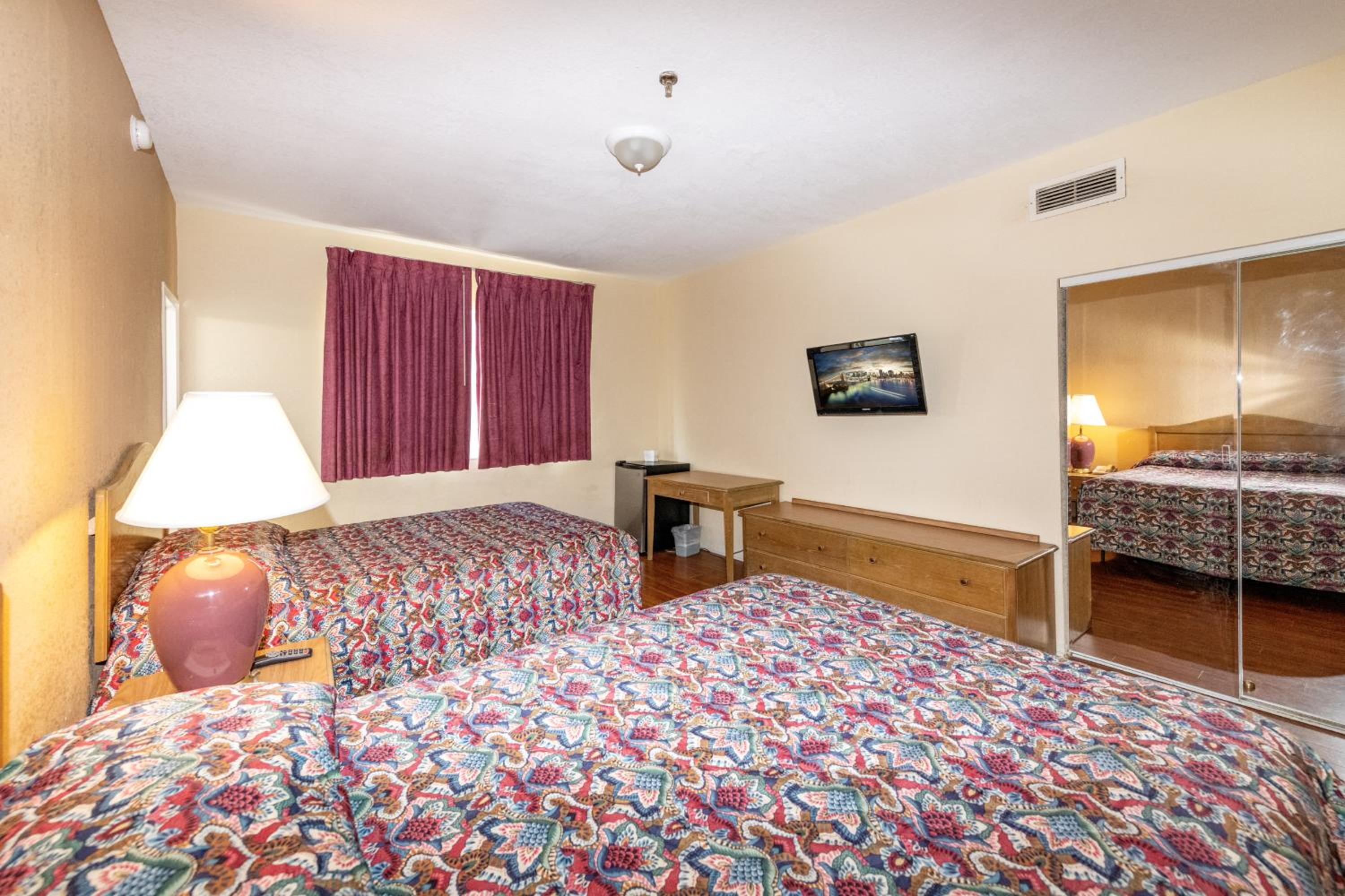 Deluxe Double Room - Photo 12