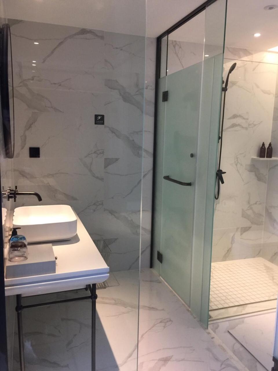 Deluxe Twin Room - Photo 6