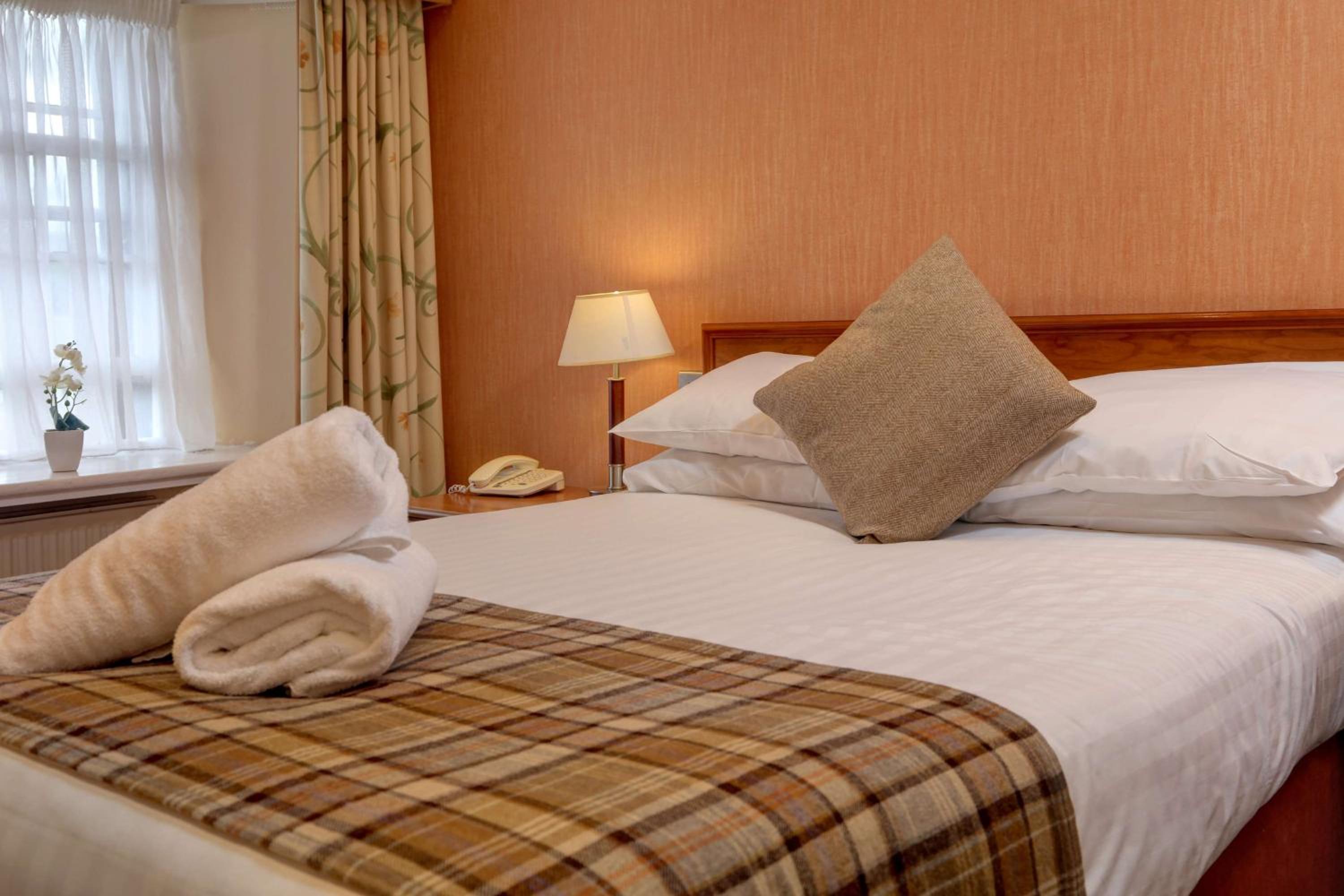 Small Double with Double Bed - Photo 2