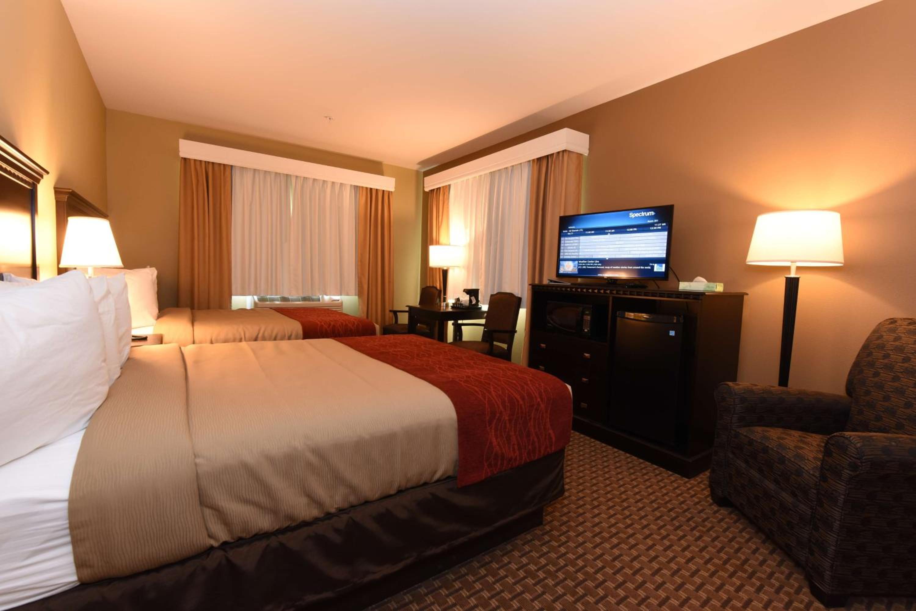 Queen Room with Two Queen Beds - Photo 1