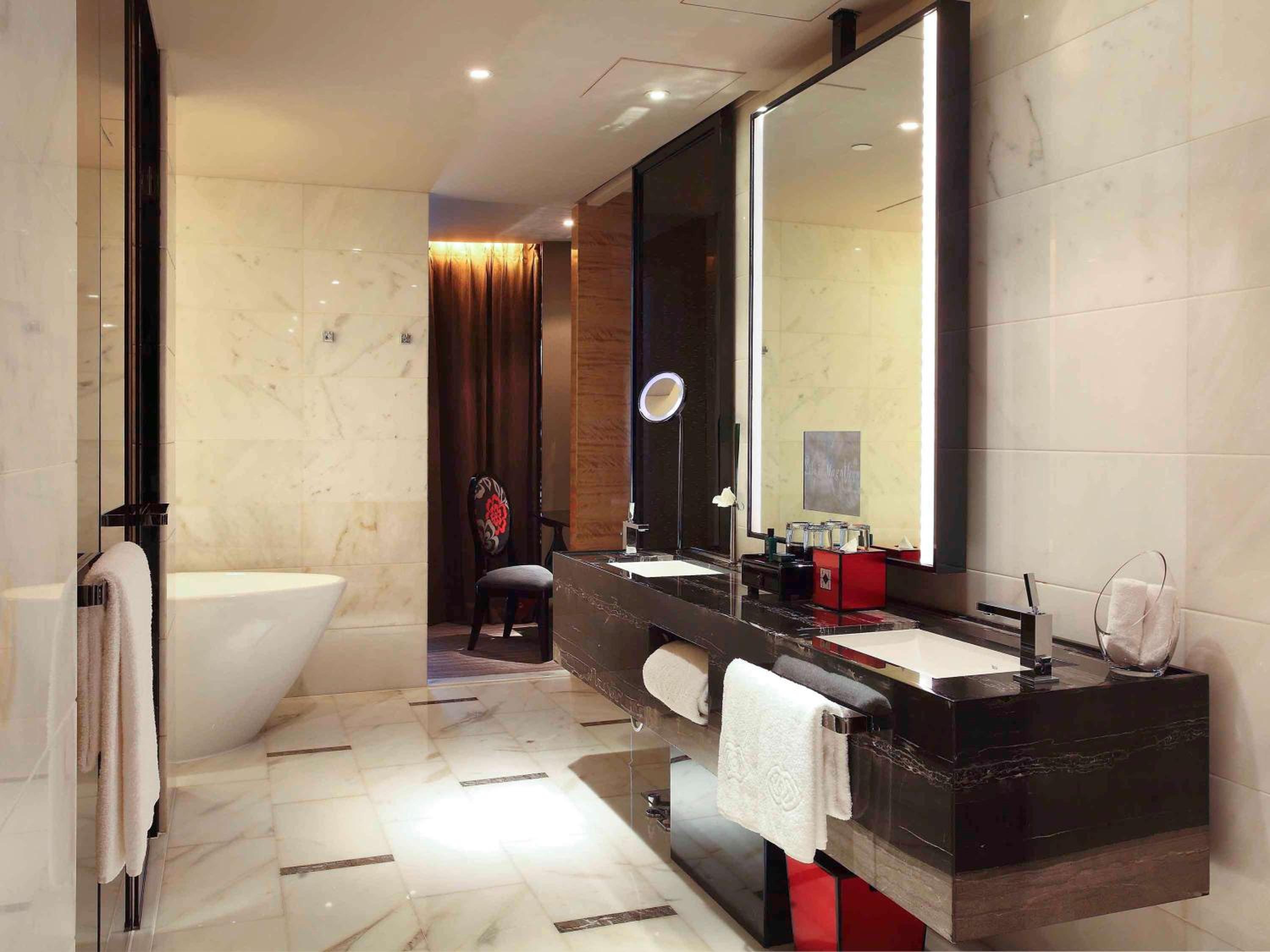 Junior King Suite - Photo 9