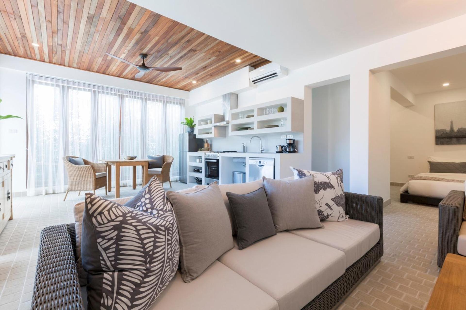One-Bedroom House photo 1