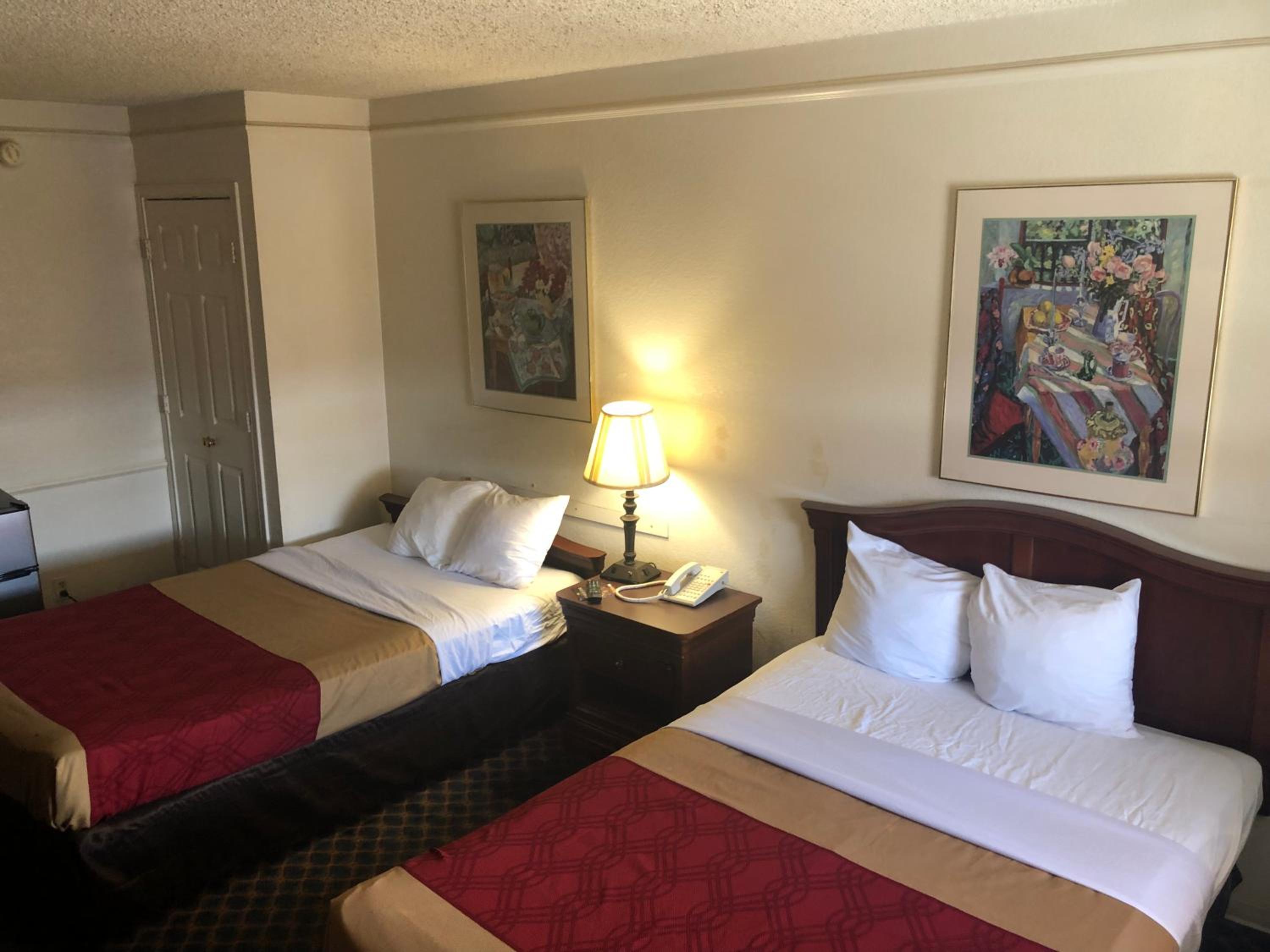 2 Double Beds Non-Smoking - Photo 1