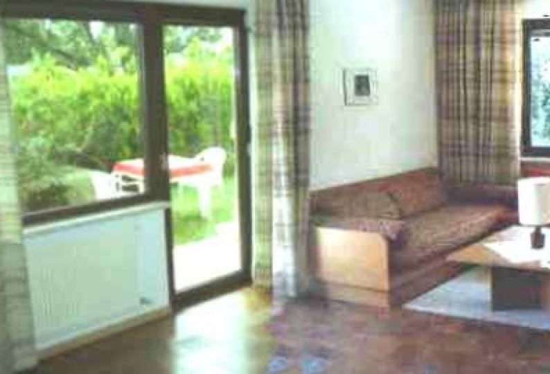 One-Bedroom Apartment (4 Adults) photo 2