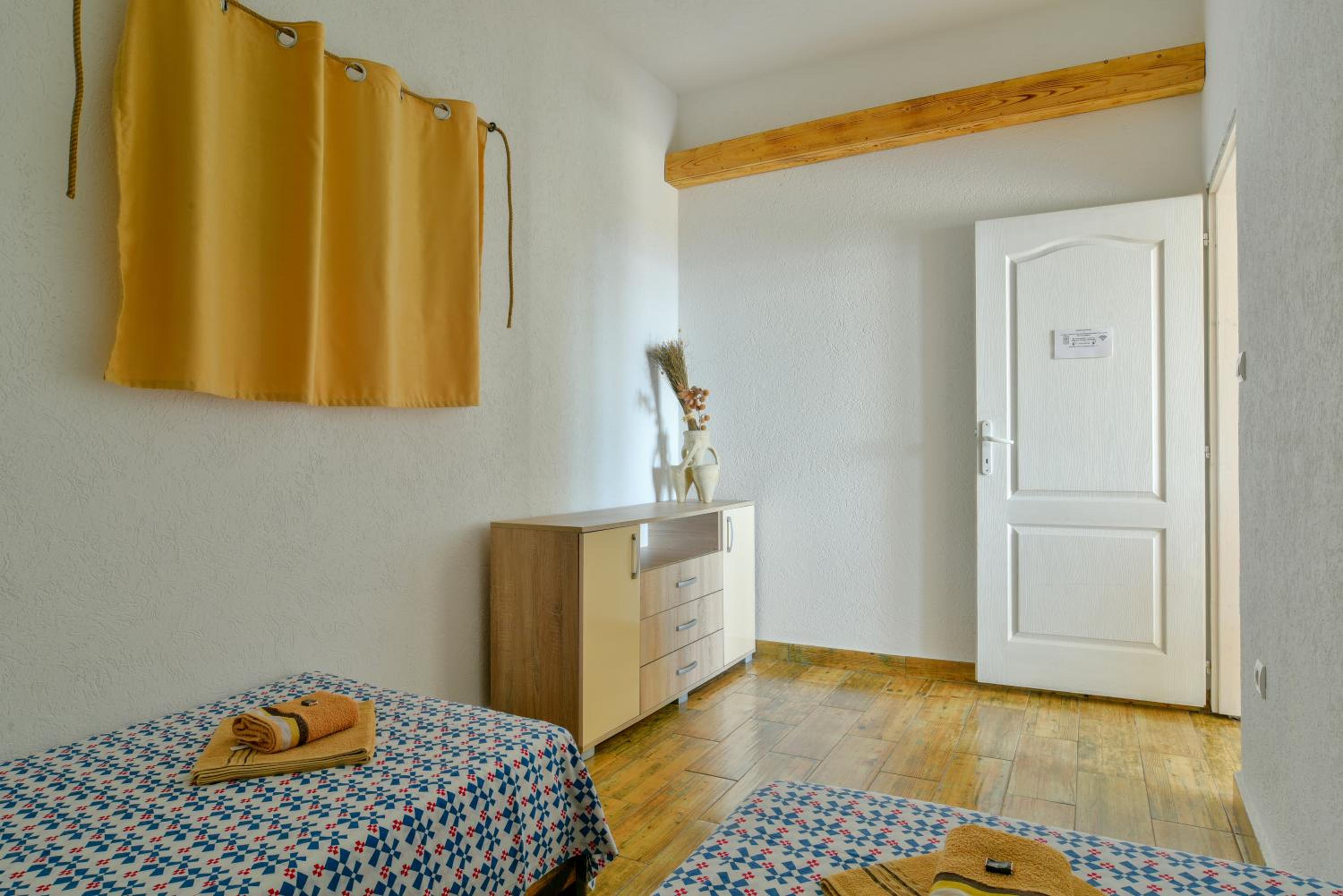 Two-Bedroom Apartment with Sea View - Photo 16