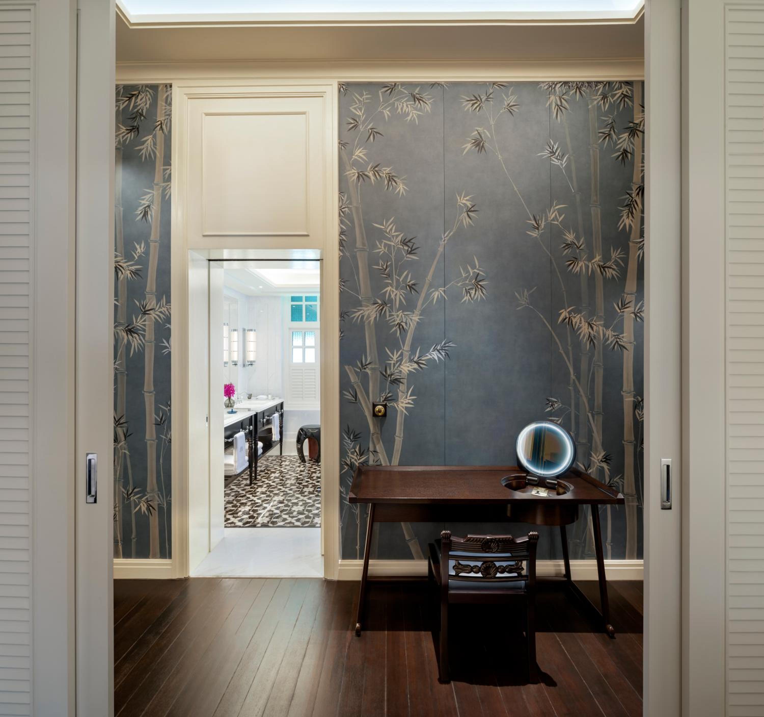 Palm Court King Suite