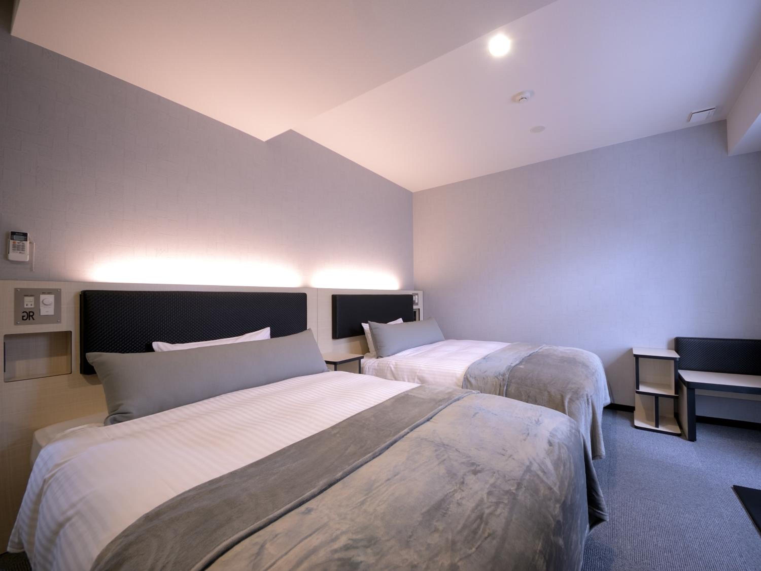 Twin Room B(Two Small Double Beds) - Non-Smoking	 - Photo 8