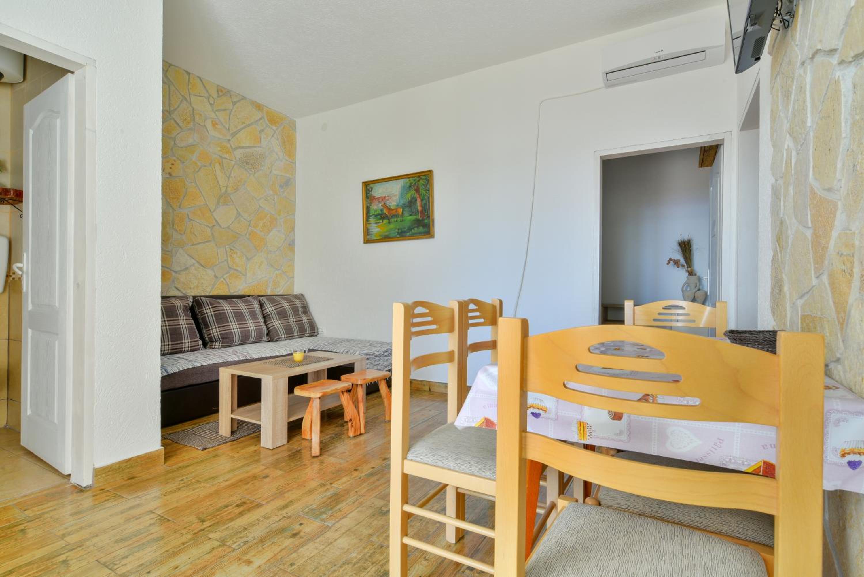 Two-Bedroom Apartment with Sea View - Photo 8