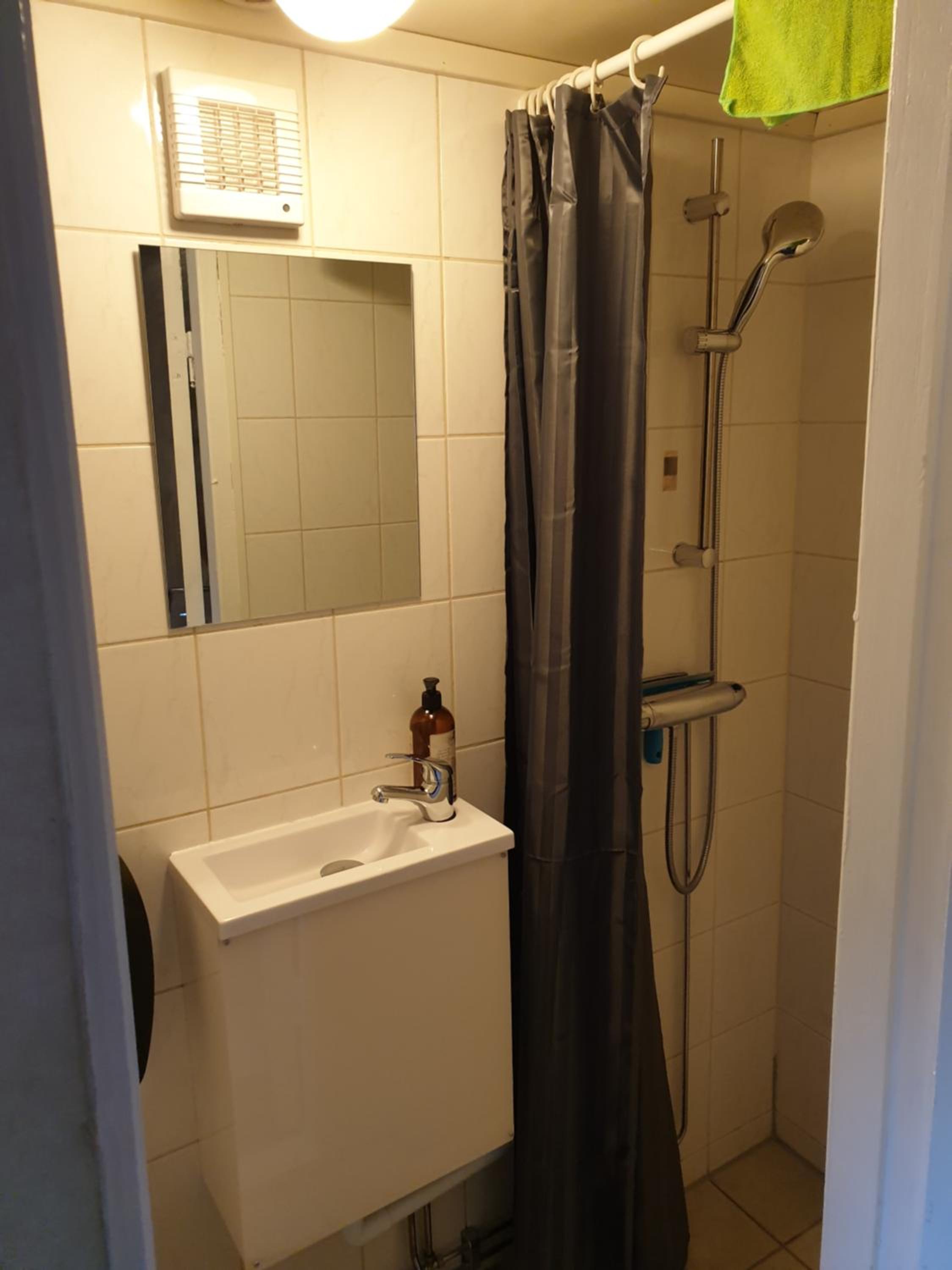 Apartment 4 photo 3