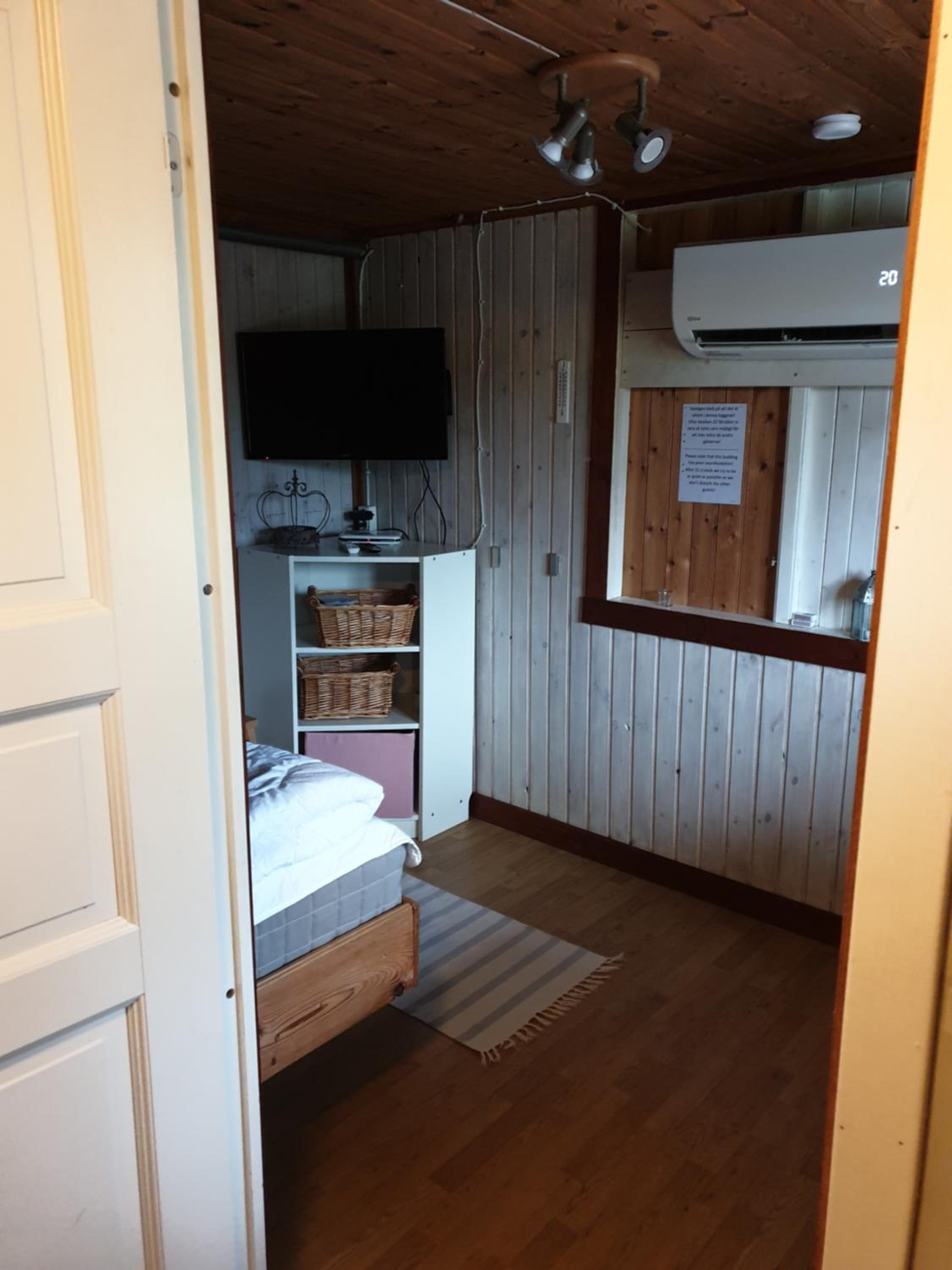 Apartment 4 photo 1