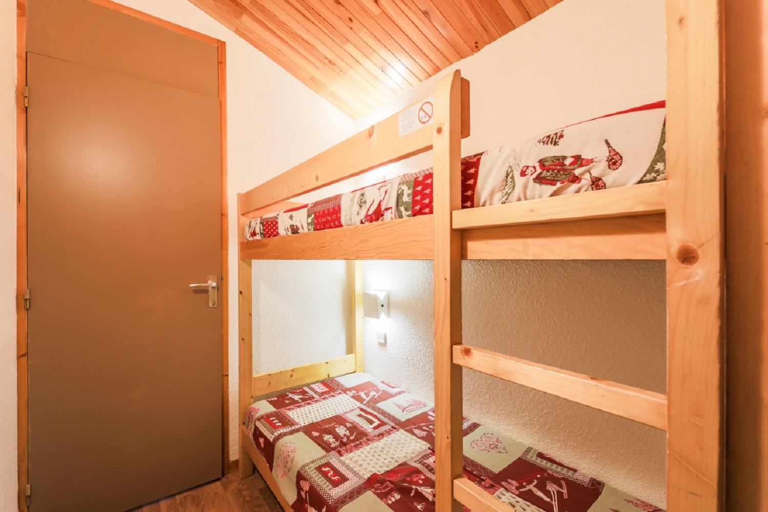 Select One-Bedroom Apartment (6 People) photo 3