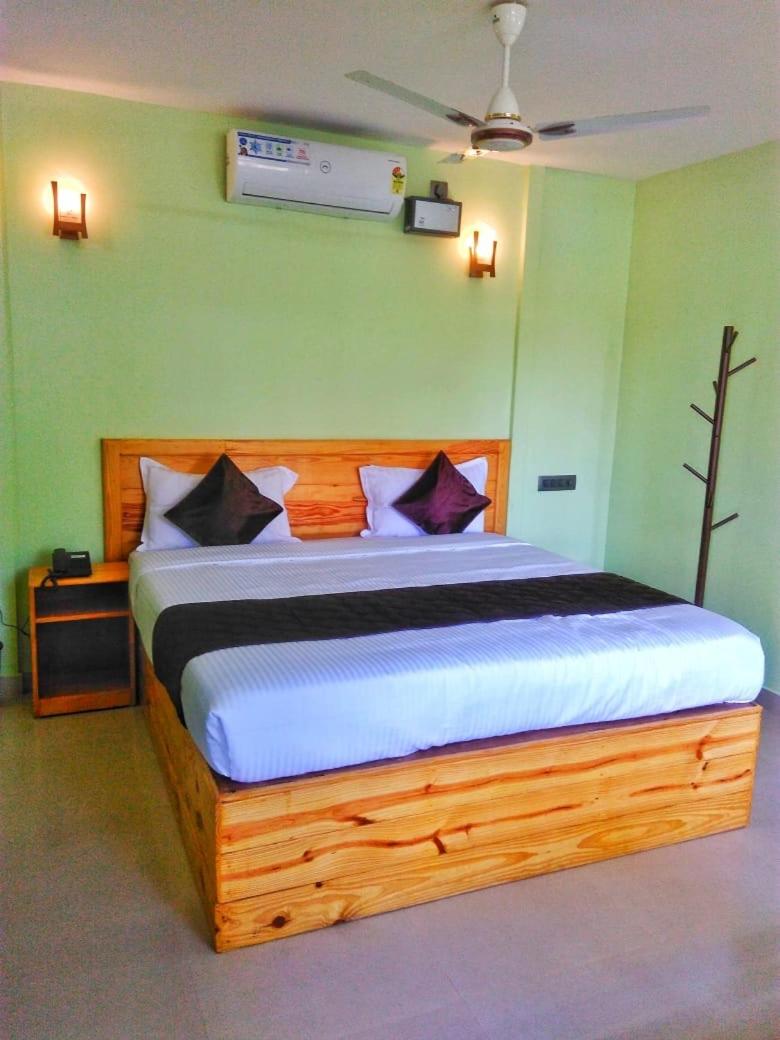 Standard Double Room With Fan photo 3